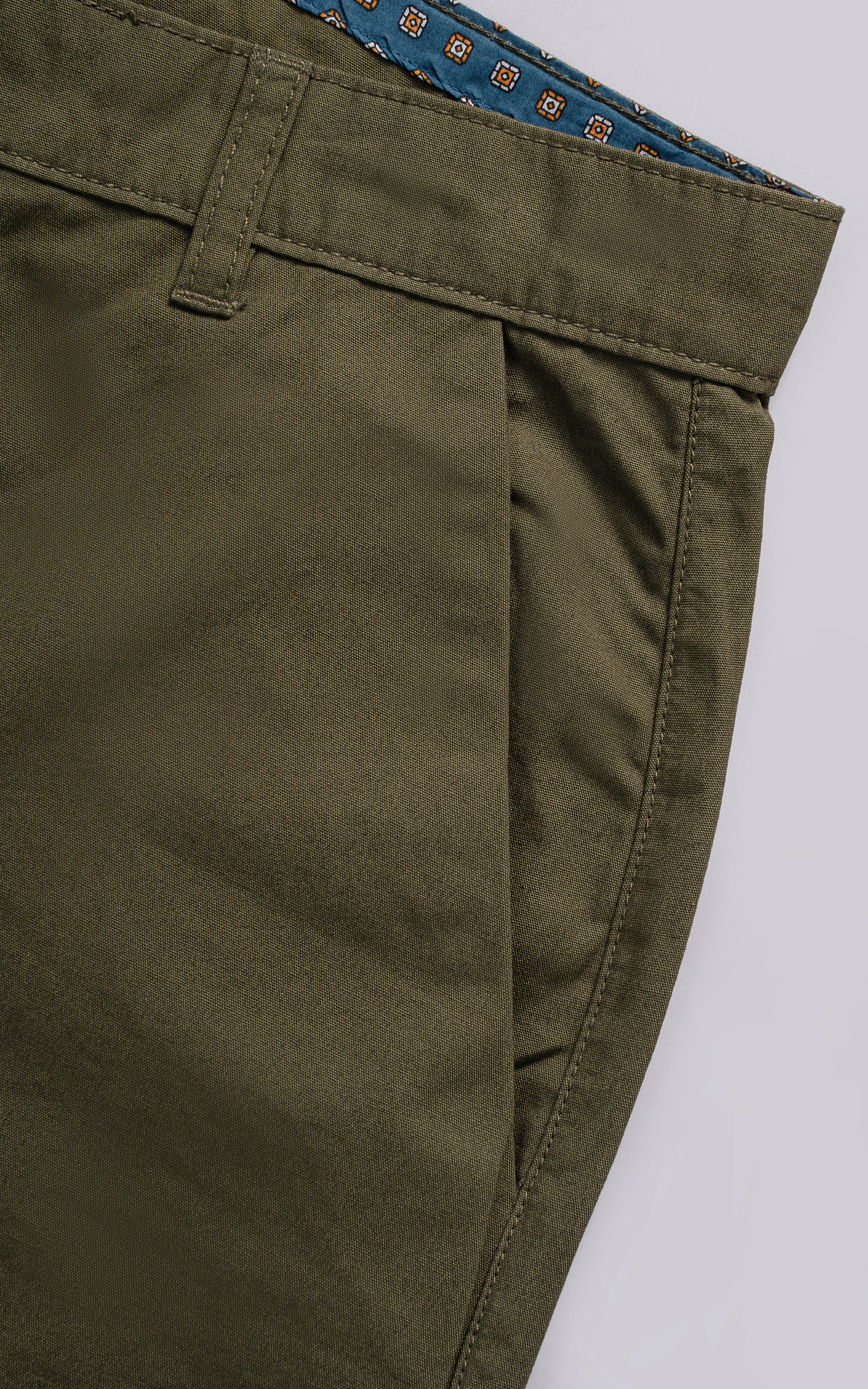 SHORTS OLIVE