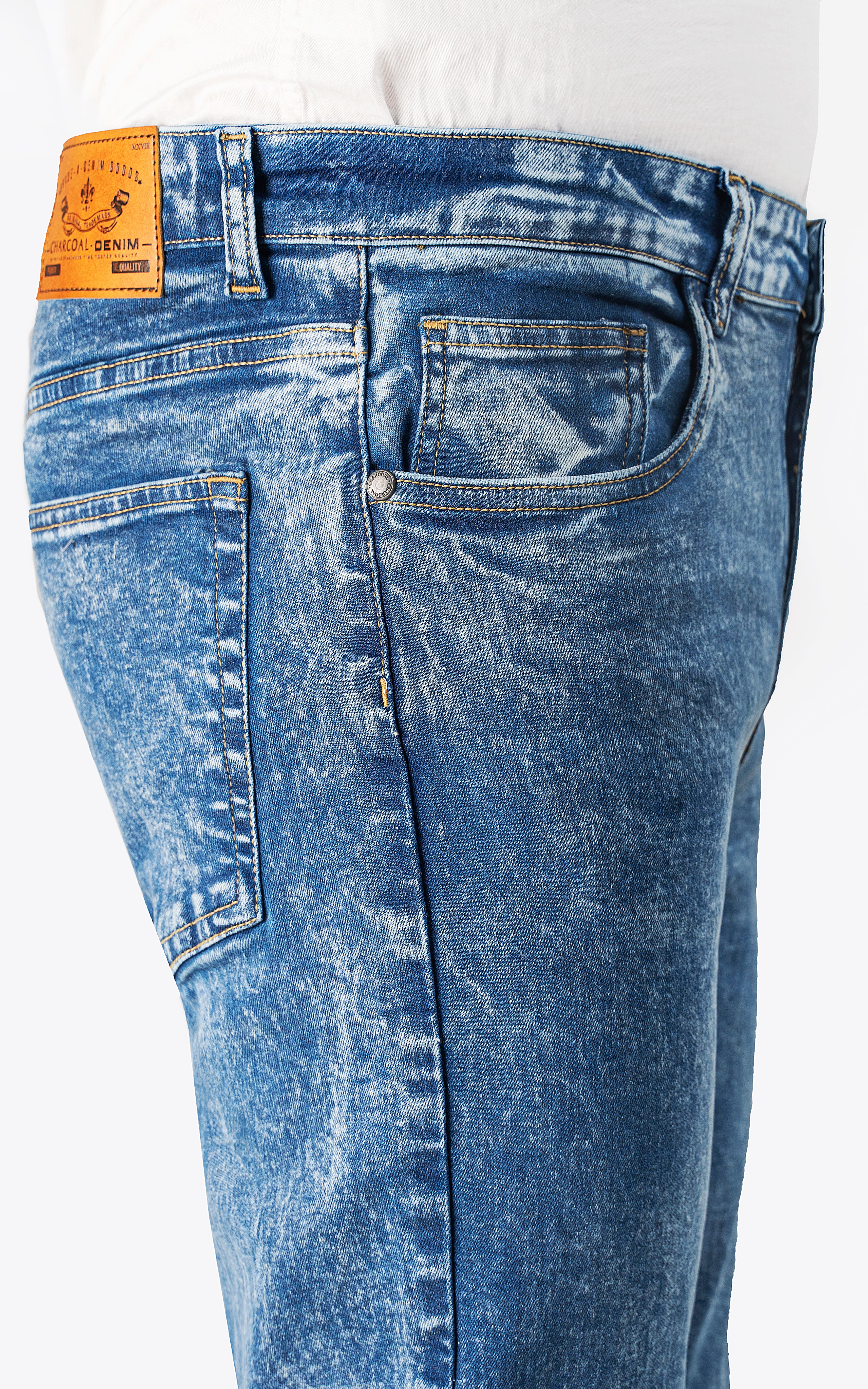 STRAIGHT FIT JEAN LIGHT BLUE