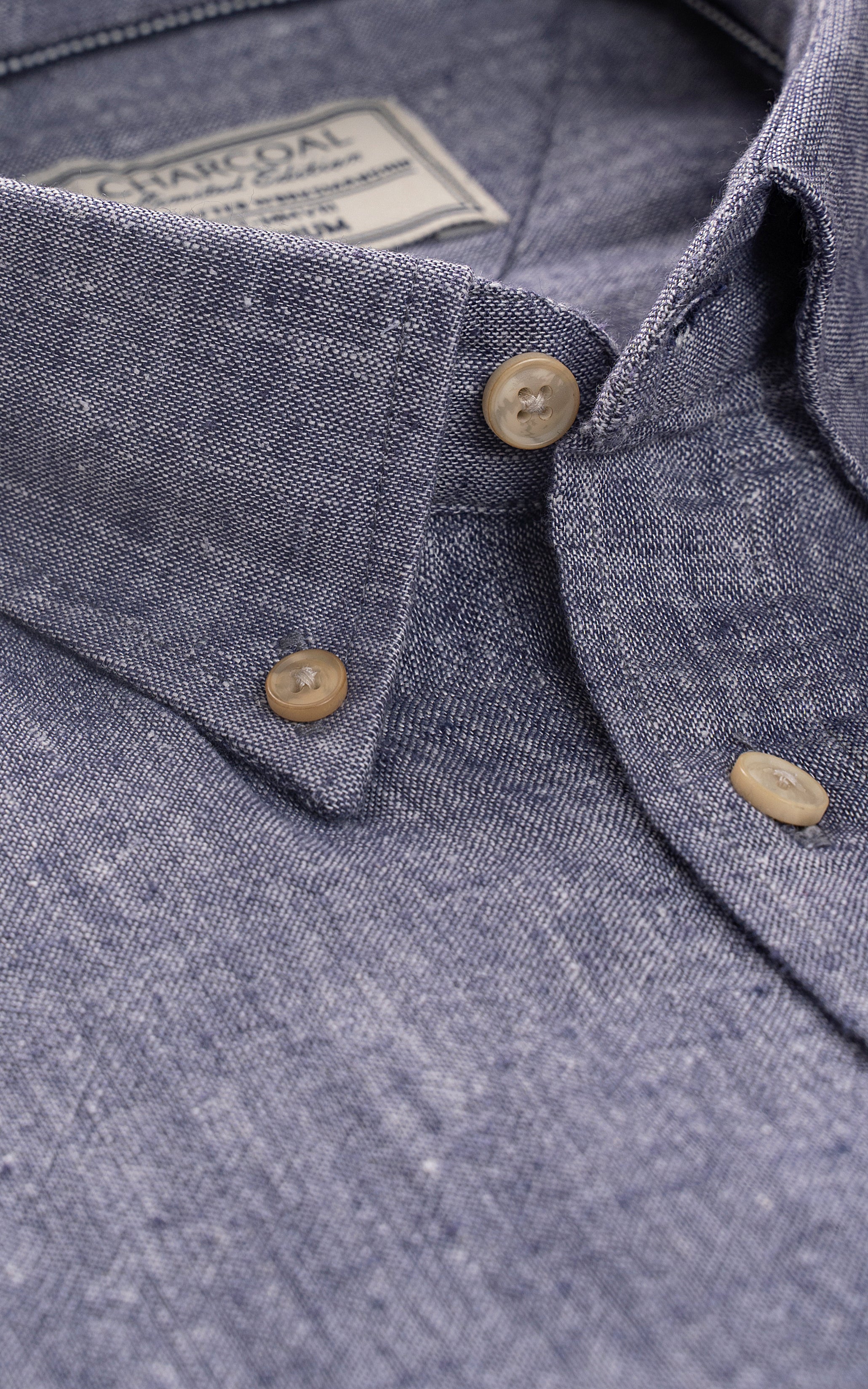 Linen shirt in bluish grey, buttoned collar and short placket detail