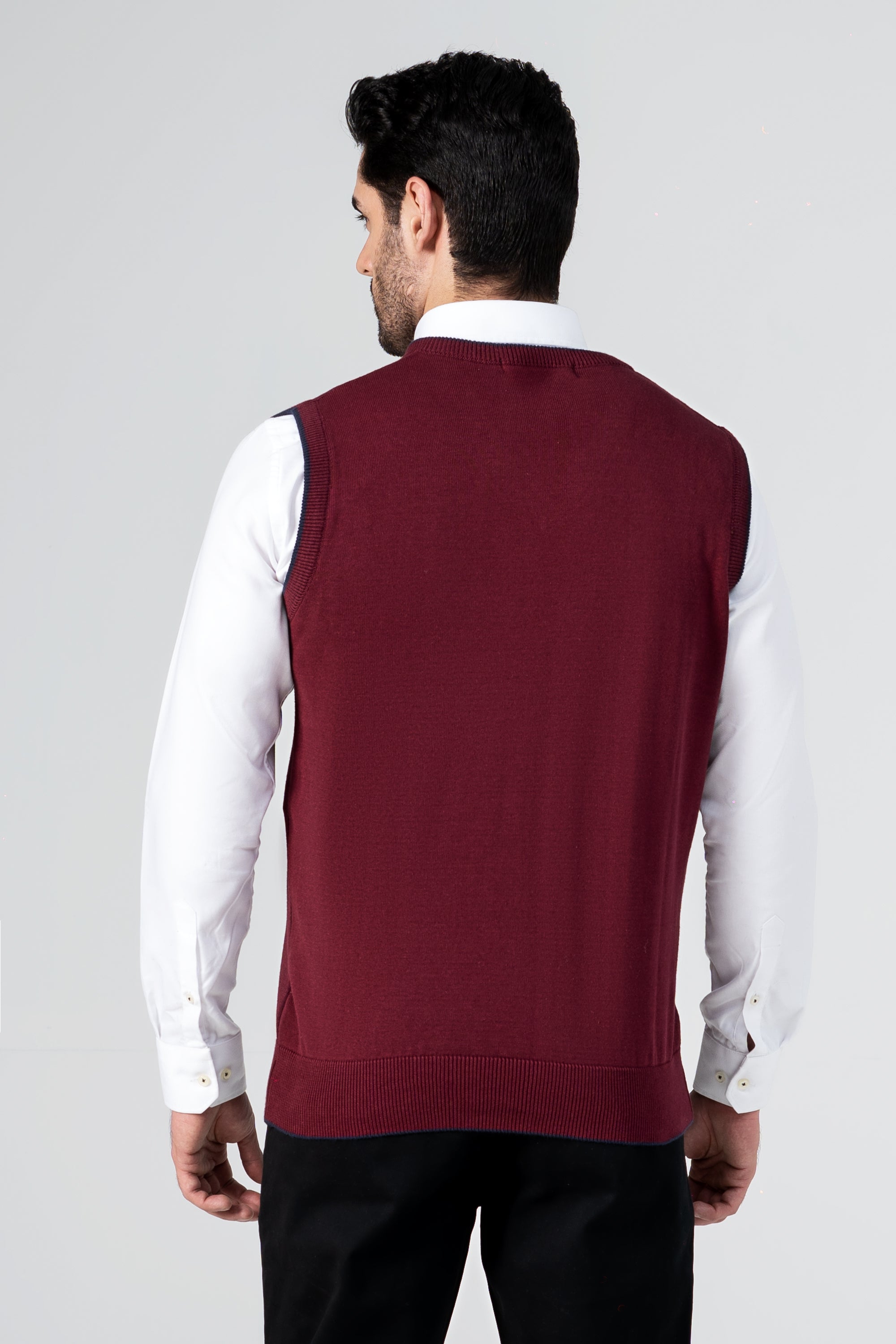 SWEATER SLEEVELESS V NECK MAROON