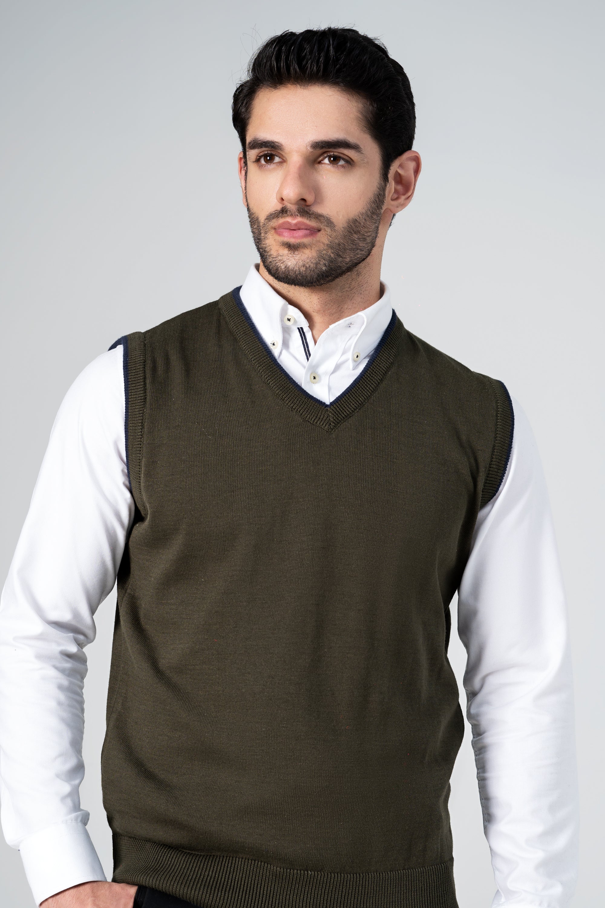 SLEEVELESS V Neck SWEATER OLIVE