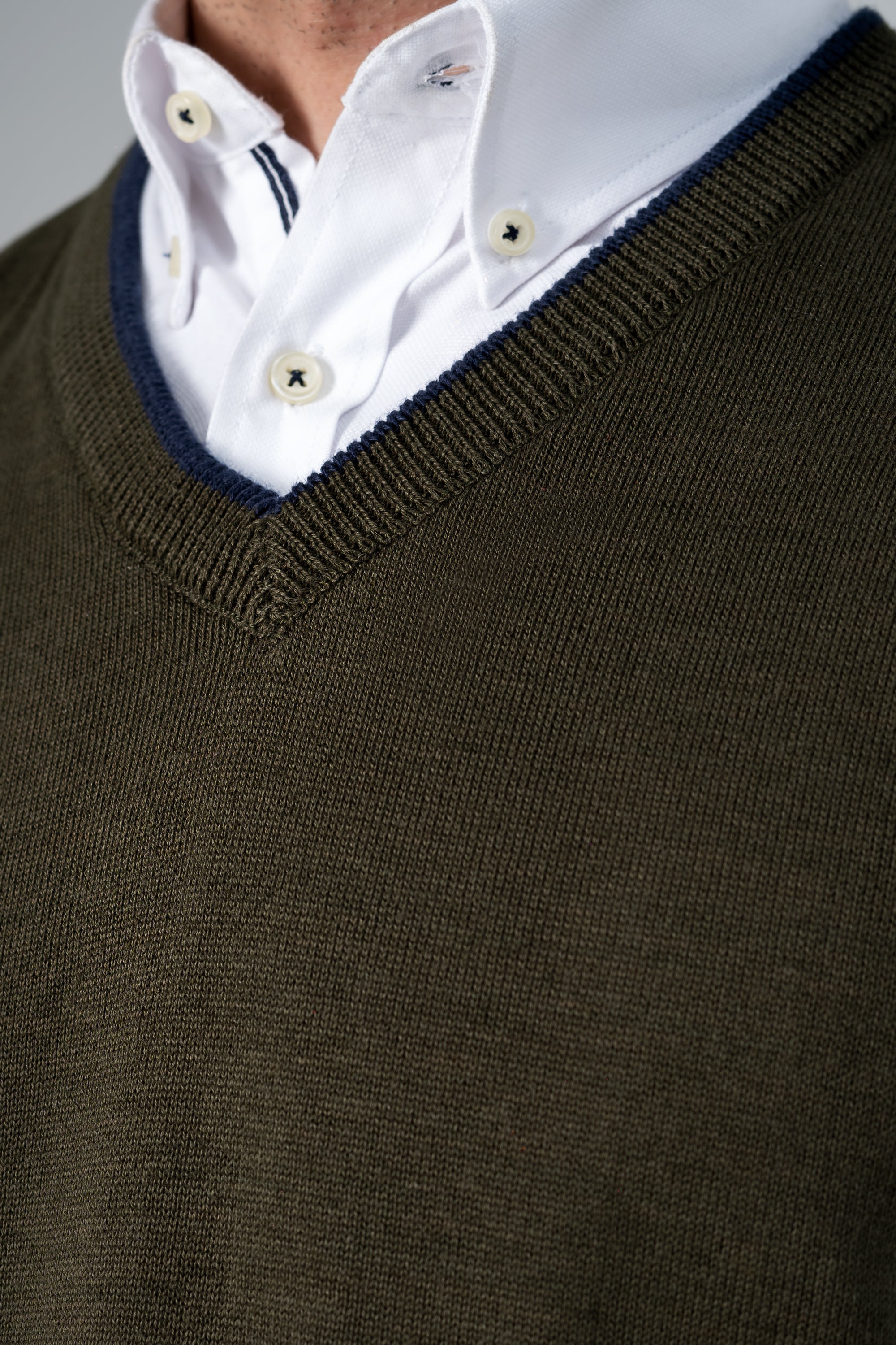 SLEEVELESS V Neck SWEATER OLIVE