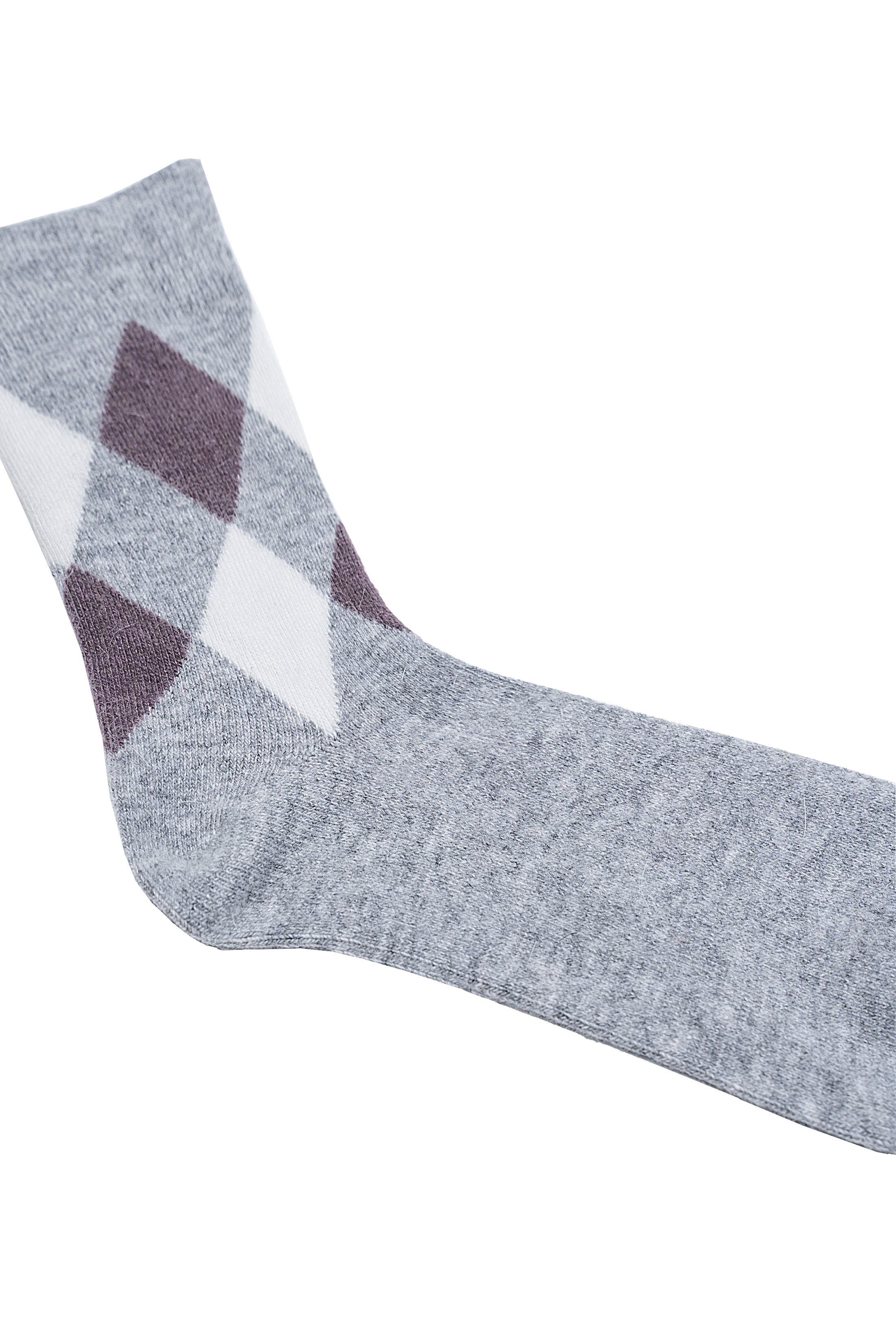 Gray wool socks with diagonal argyle diamonds in dark brown and white