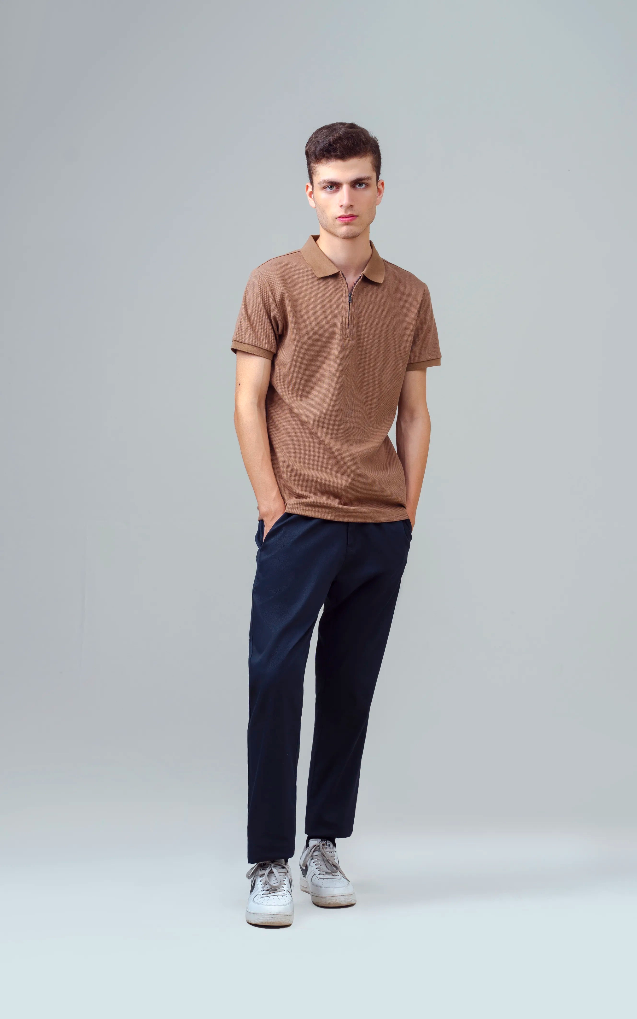 TEXTURED ZIPPER POLO DARK KHAKI