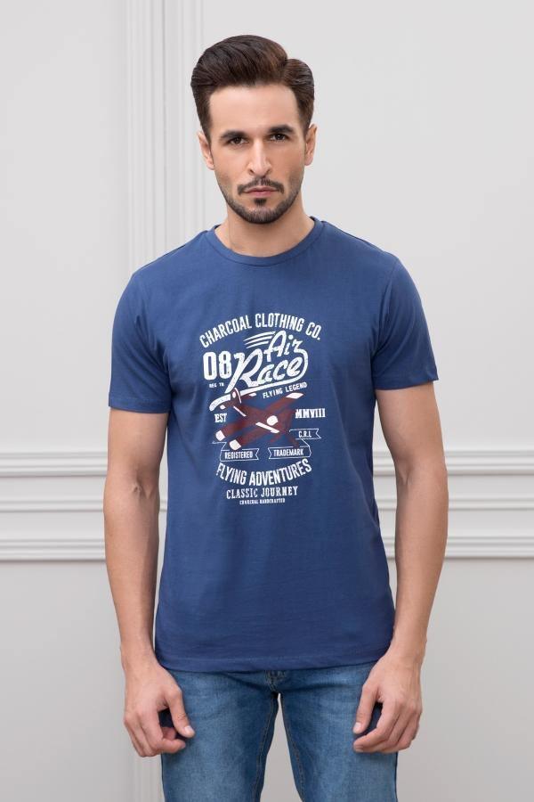 Navy round-neck graphic T-shirt with large front print