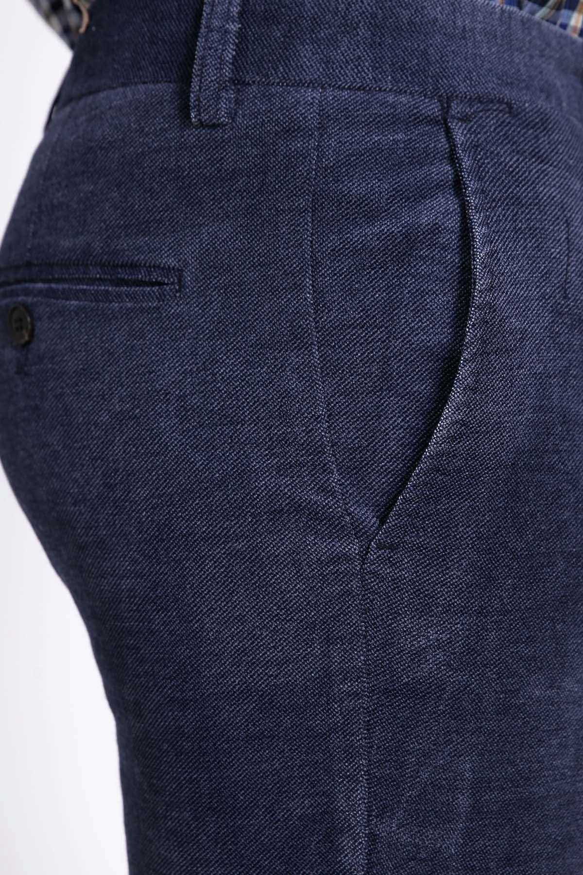C smart fit cross pocket pants, navy, close-up of front pocket and seams