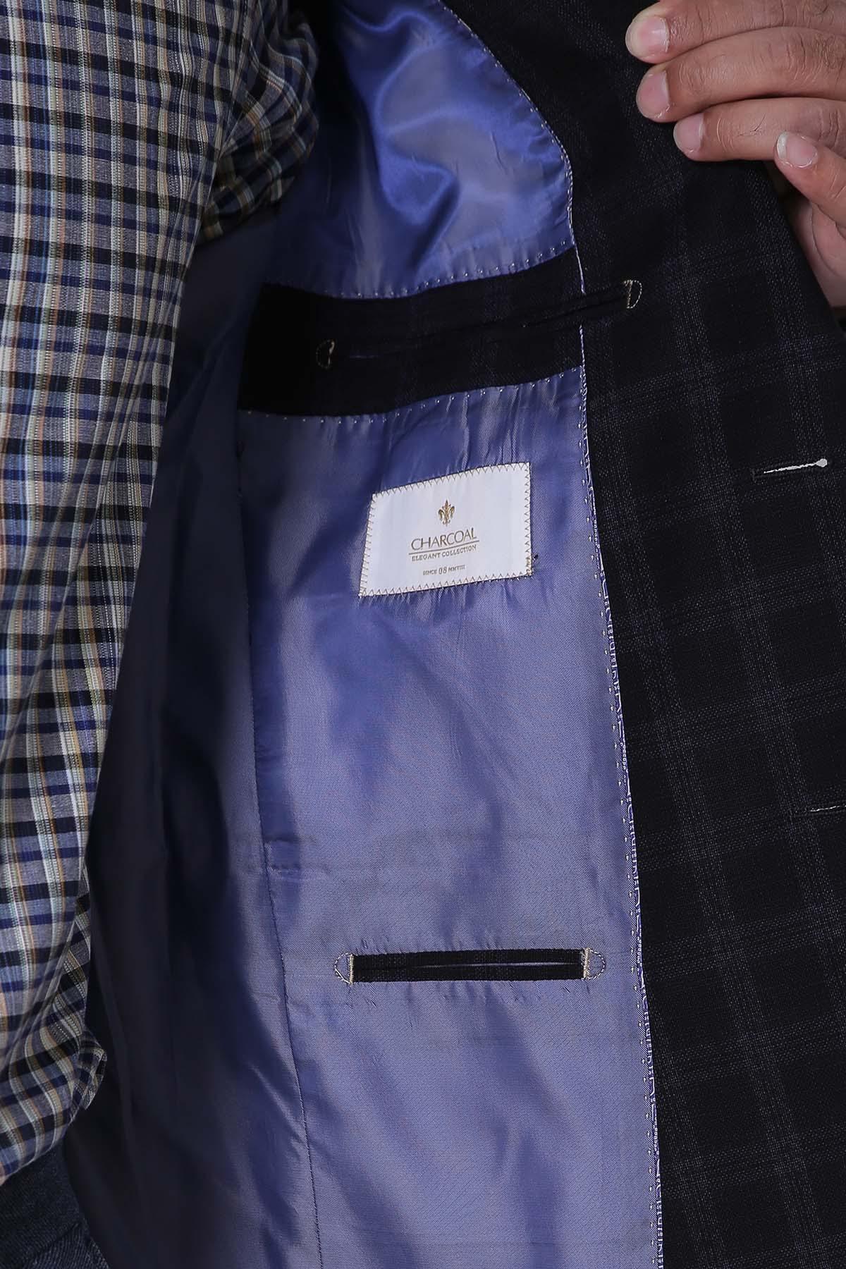 Men's slim-fit coat with blue lining and interior logo label detail
