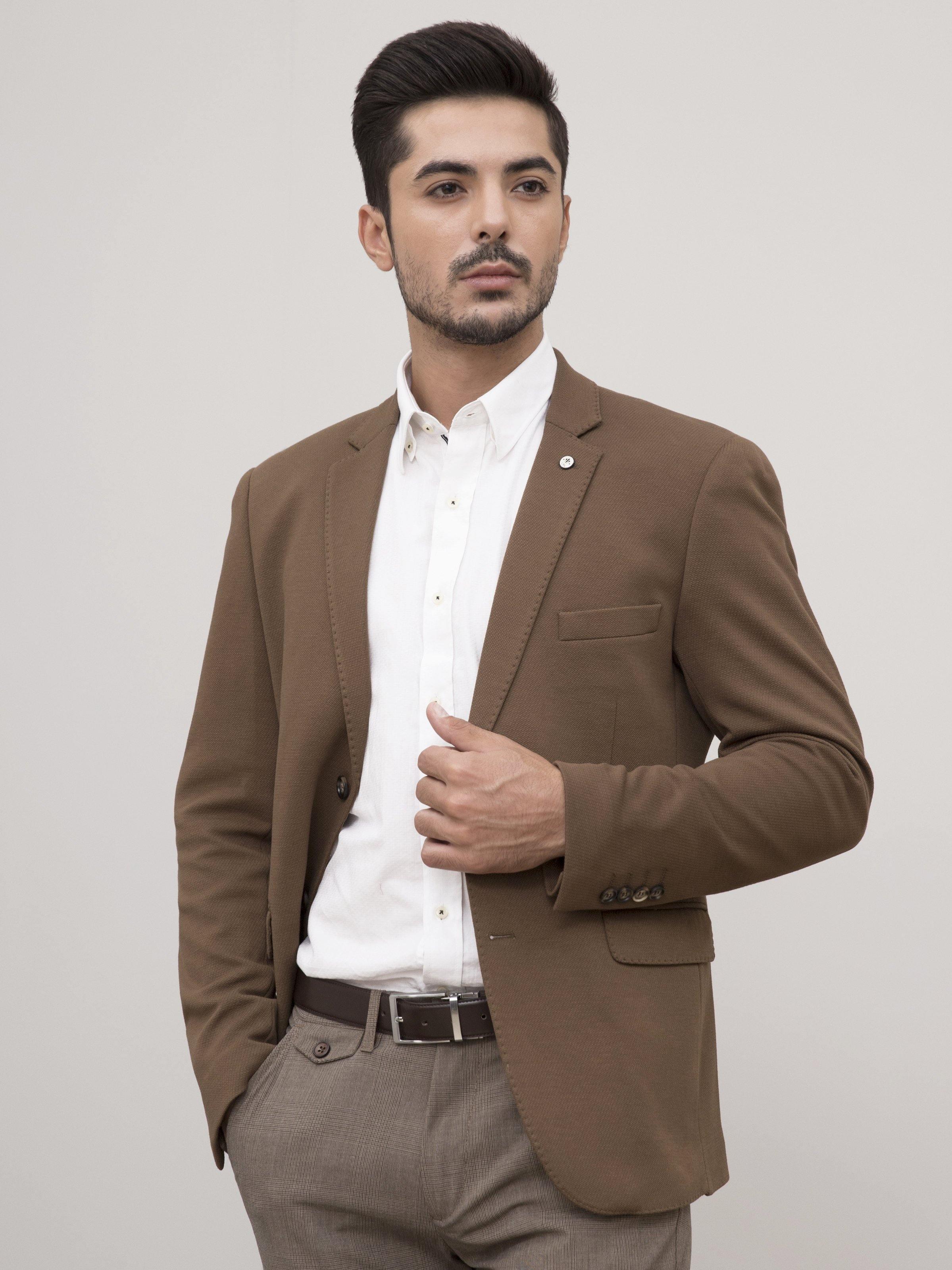 Brown slim-fit casual coat with notched lapels and chest pocket