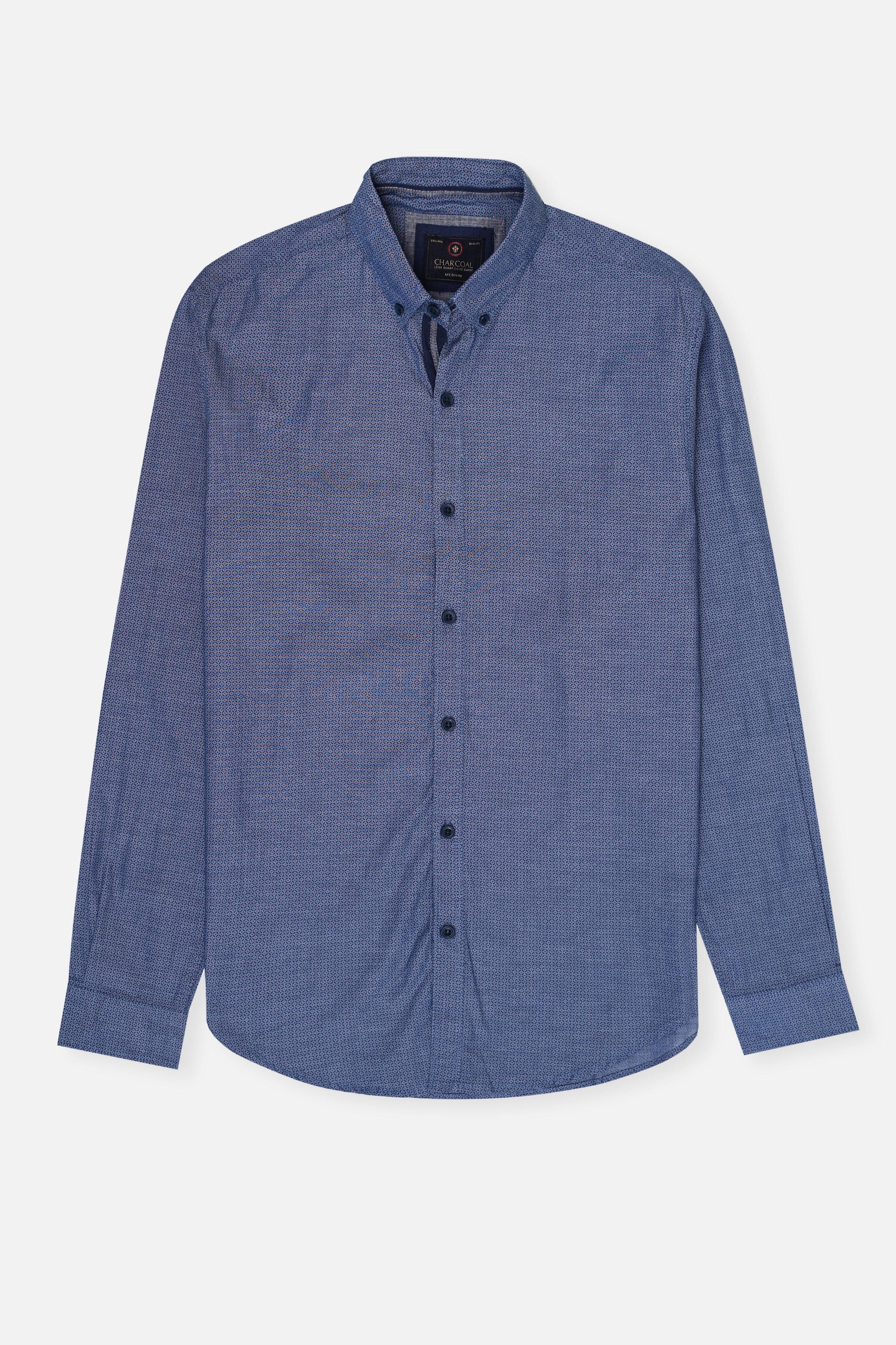 Casual shirt in blue with button-front and point collar