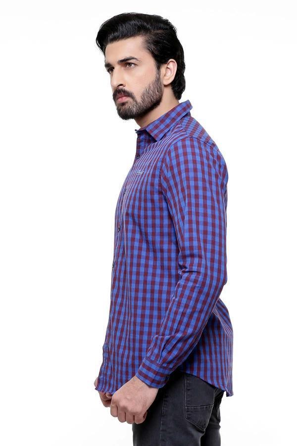 Men's full-sleeve checkered casual shirt in blue and maroon, button front