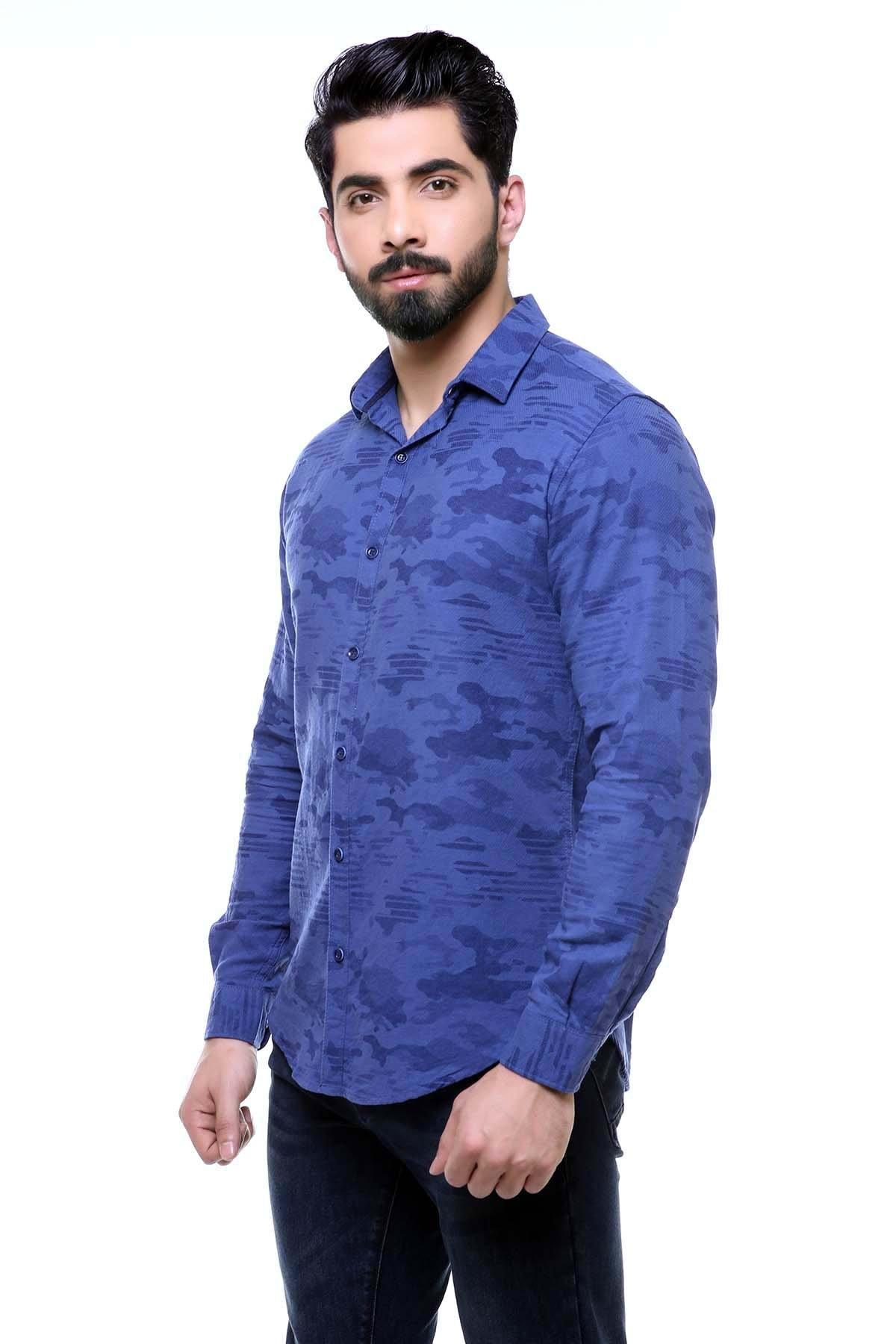 Slim-fit blue camo button-up shirt, long sleeves