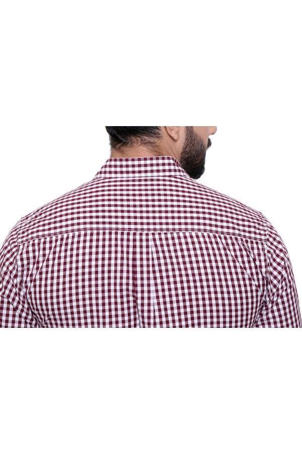Back of maroon and white check full-sleeve casual shirt with yoke seam