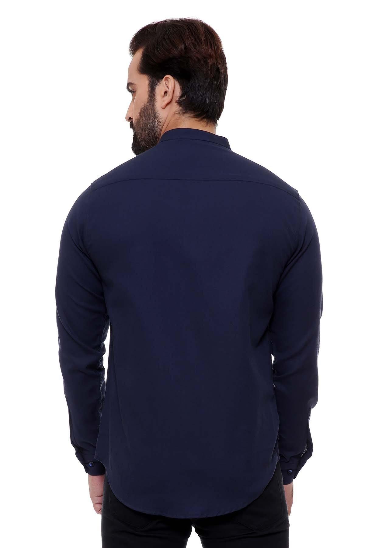 Navy slim-fit long-sleeve casual shirt from back with yoke and button cuffs