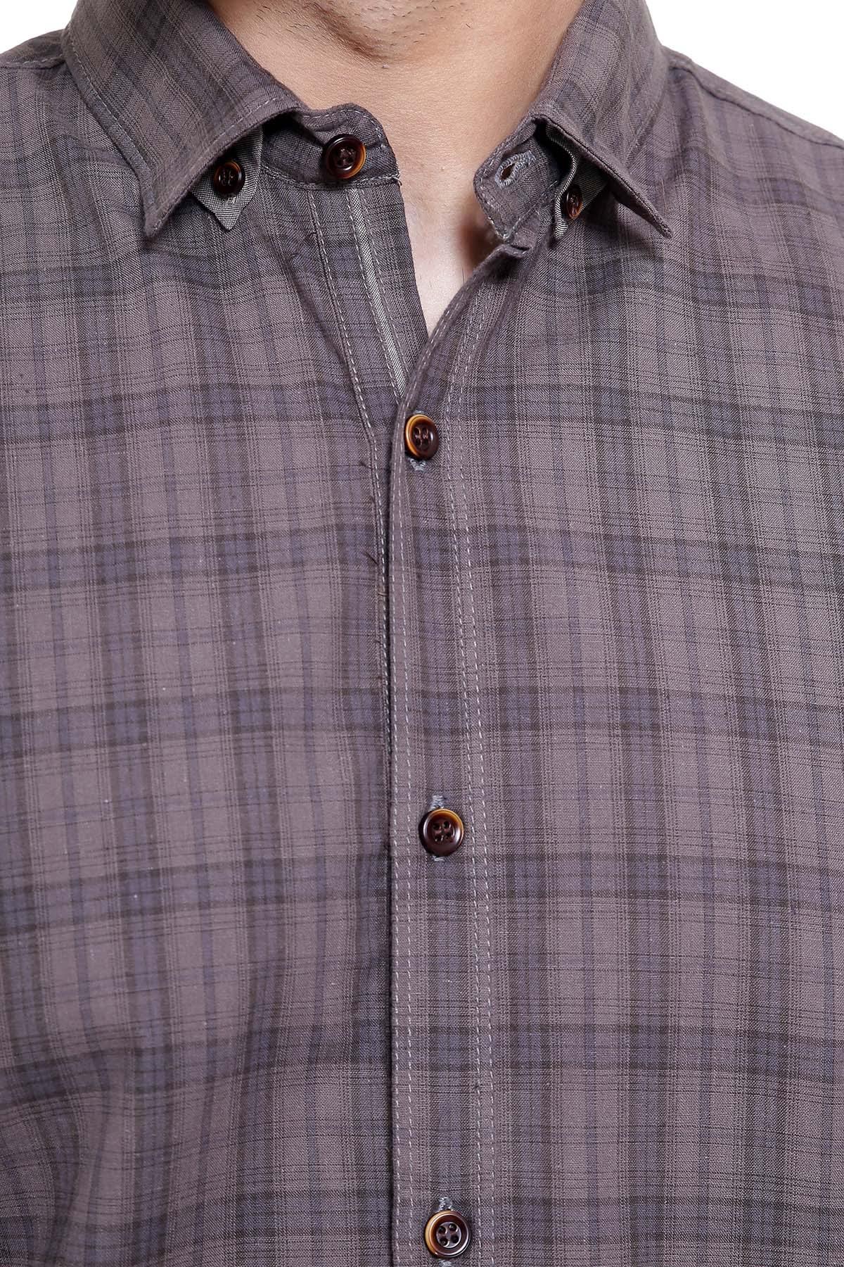 Brown plaid long-sleeve shirt collar with buttoned front and chest yoke detail