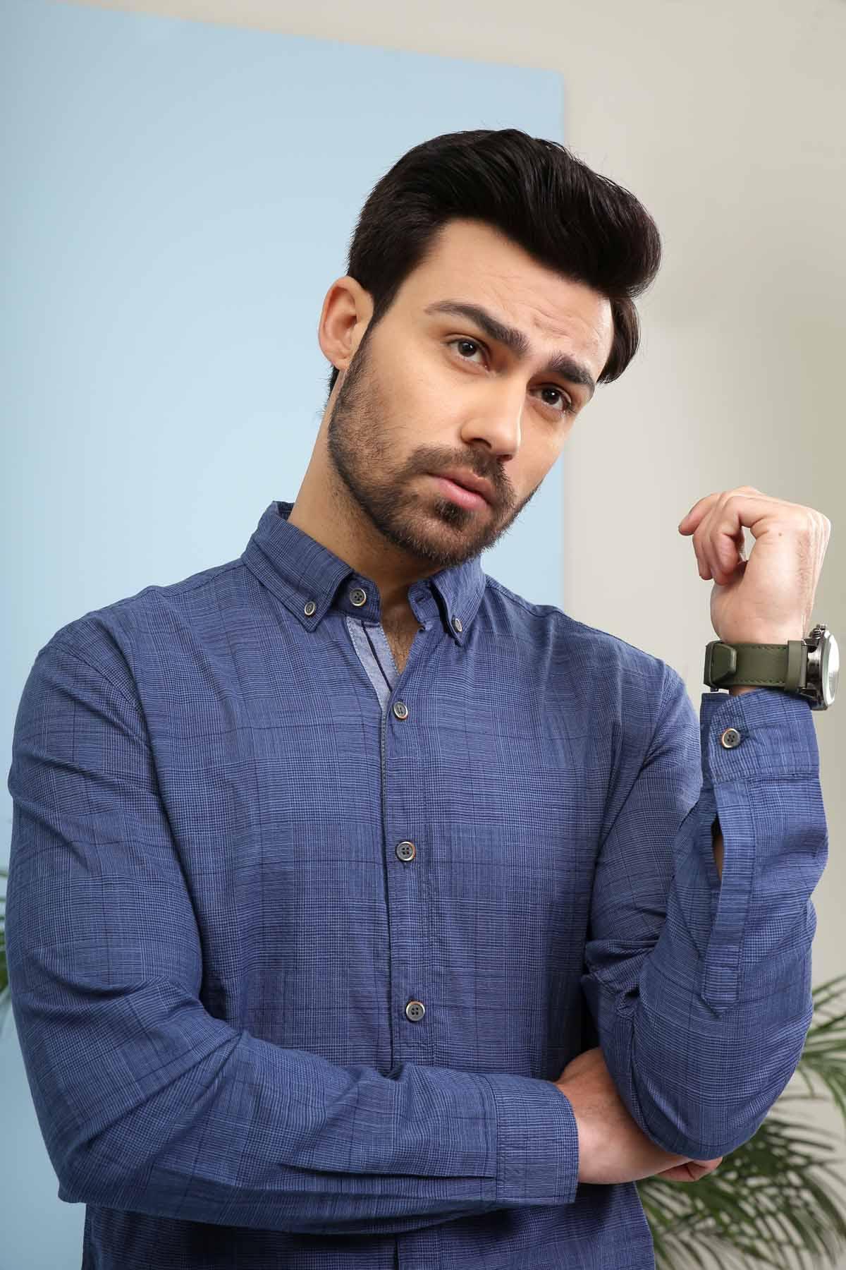 Royal blue slim-fit casual full-sleeve shirt, button-front and cuff detail