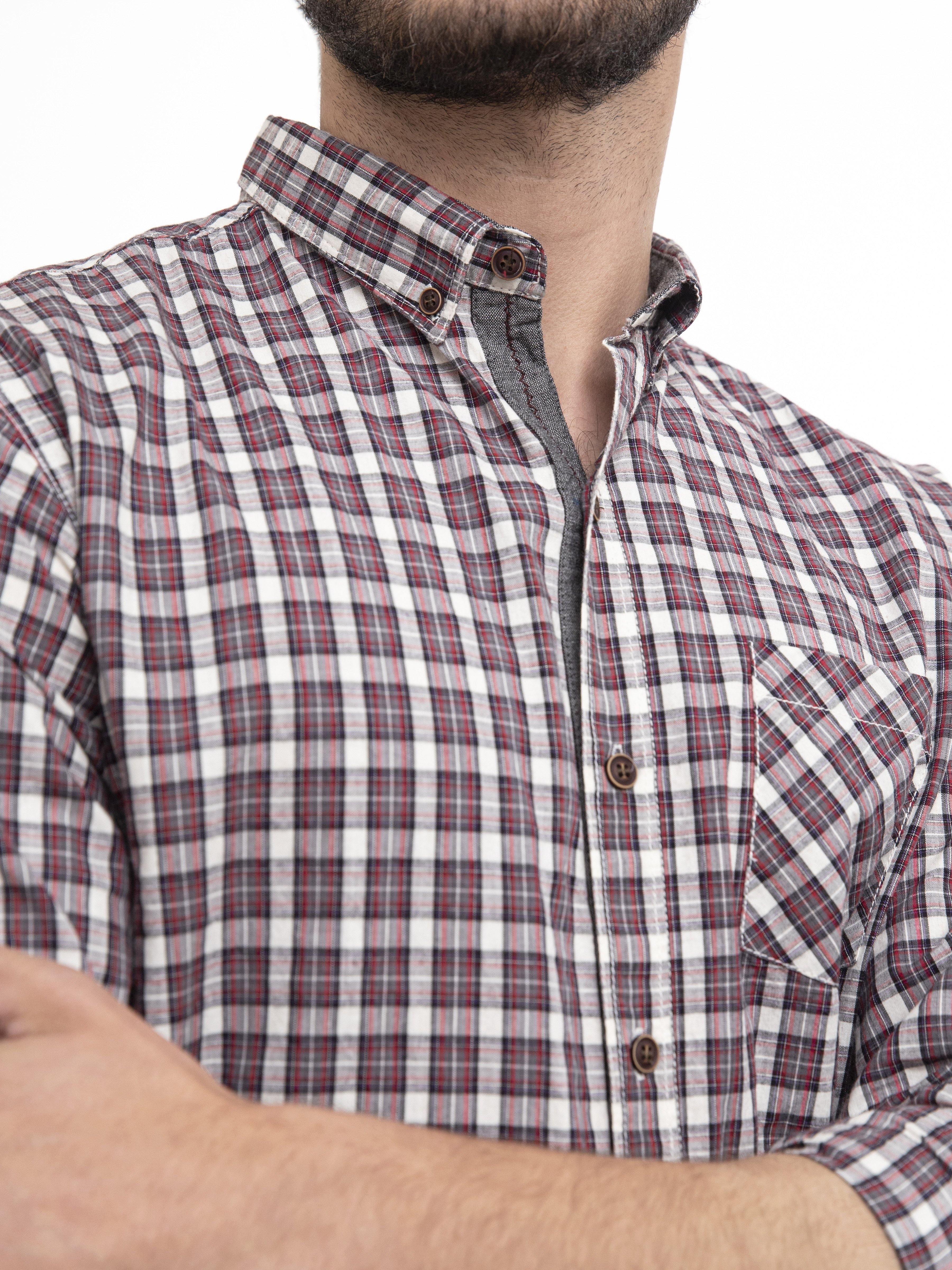 Plaid full-sleeve shirt collar with button placket and chest pocket