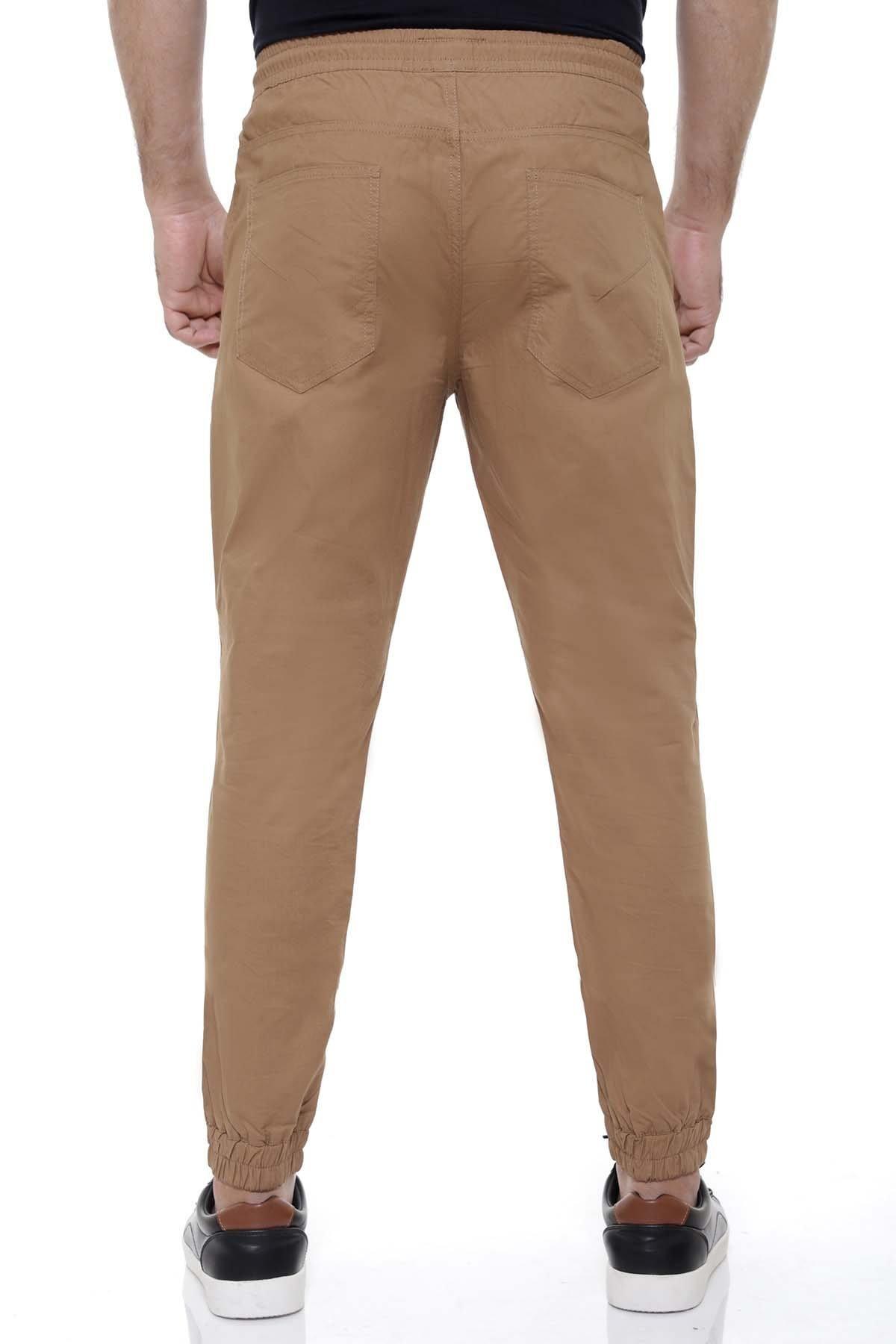 Men’s dark khaki casual trousers with front pockets and tapered jogger-style fit