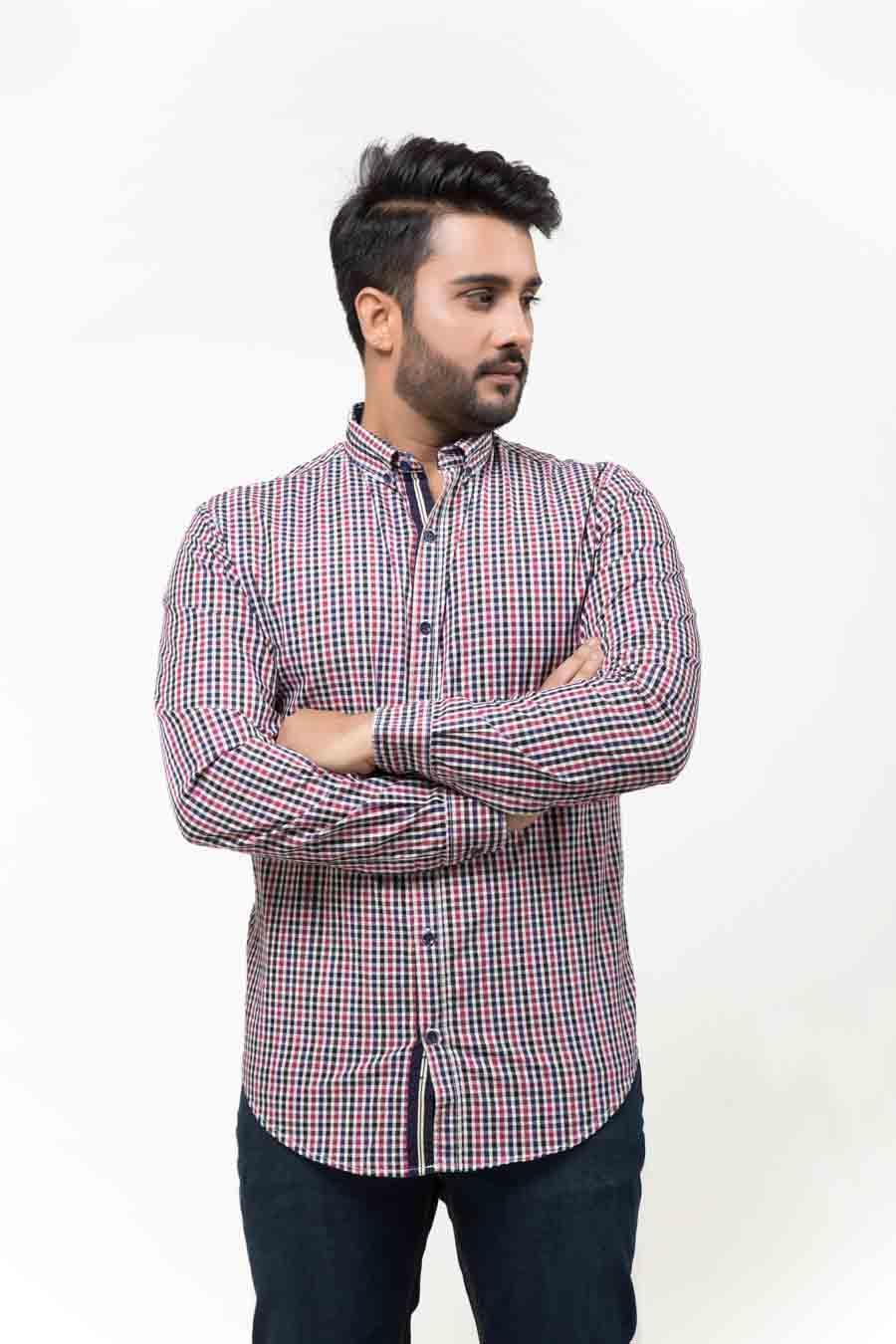 Men's casual plaid full-sleeve shirt, check pattern, front view