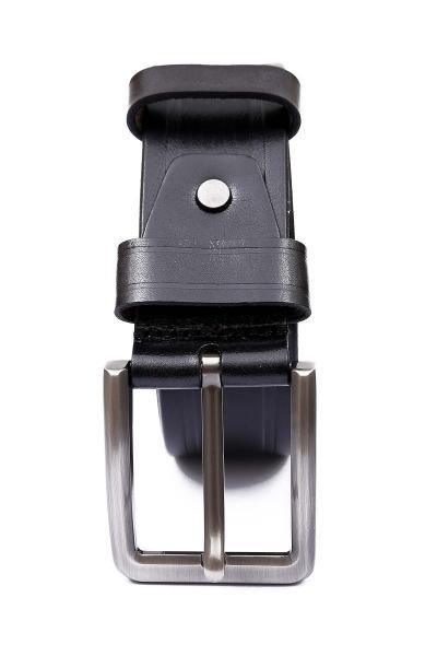 Formal belt with dark textured leather and silver rectangular buckle.