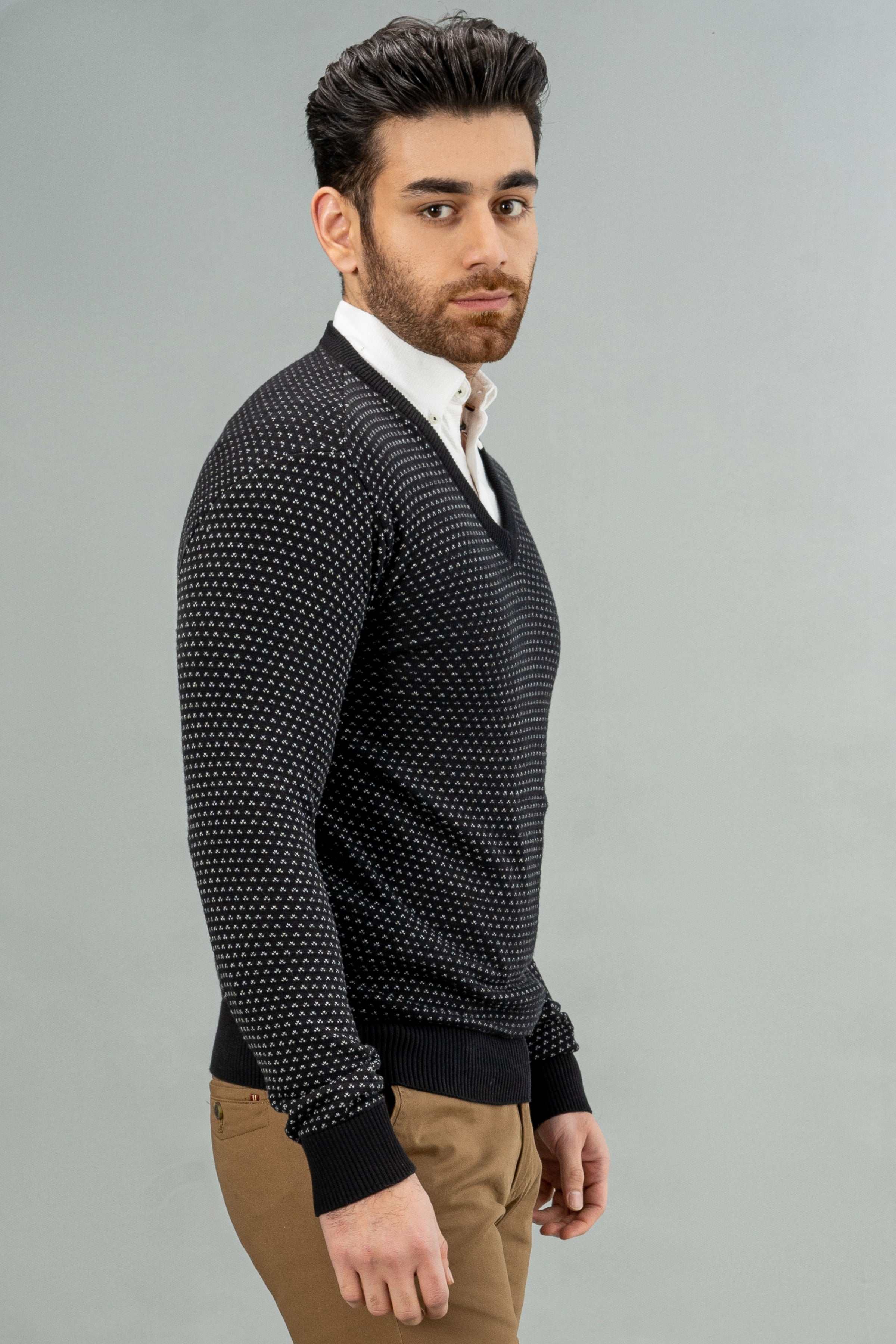 FULL SLEEVE SWEATER BLACK at Charcoal Clothing