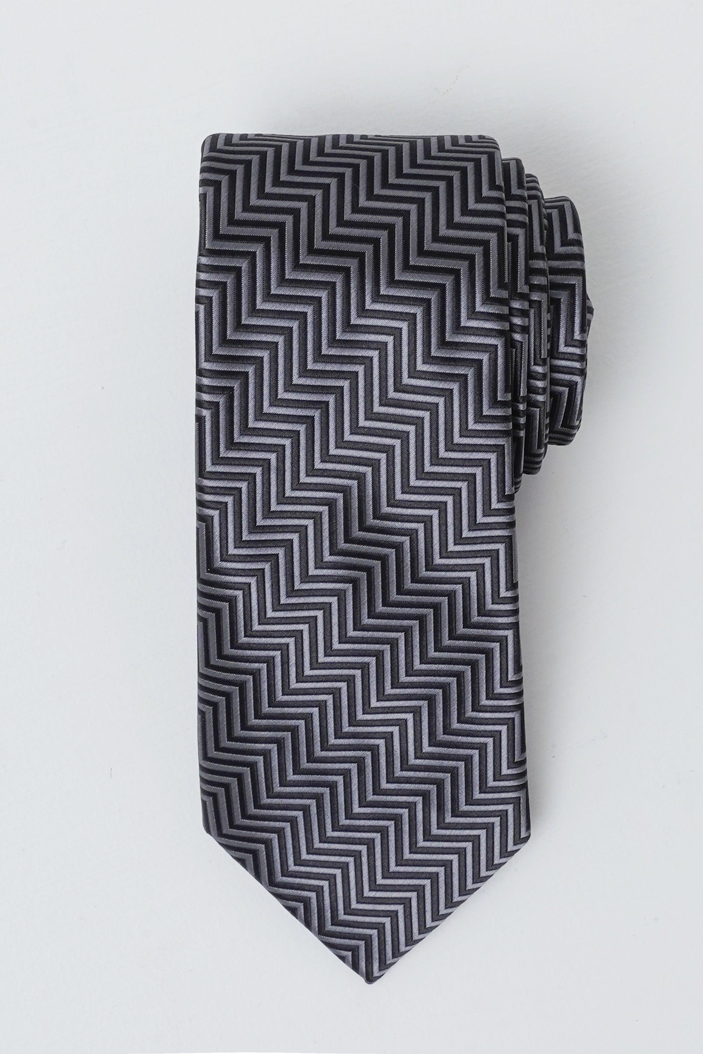 Chevron-pattern necktie in dark charcoal with narrow zigzag stripes