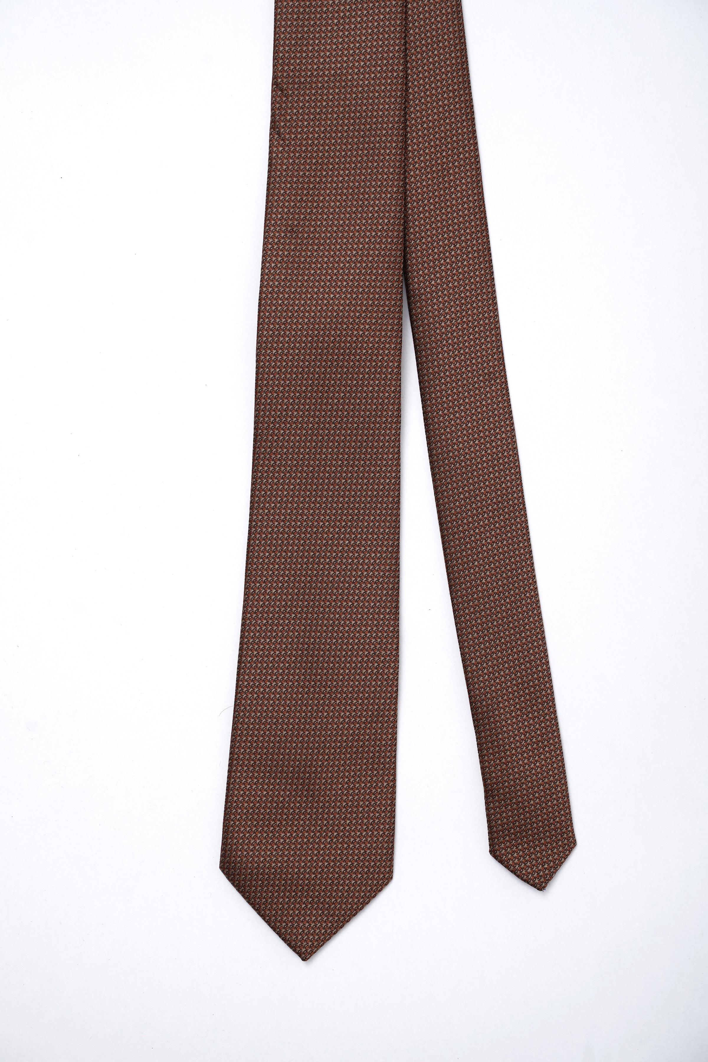 Brown micro-pattern necktie with slim width and pointed tip