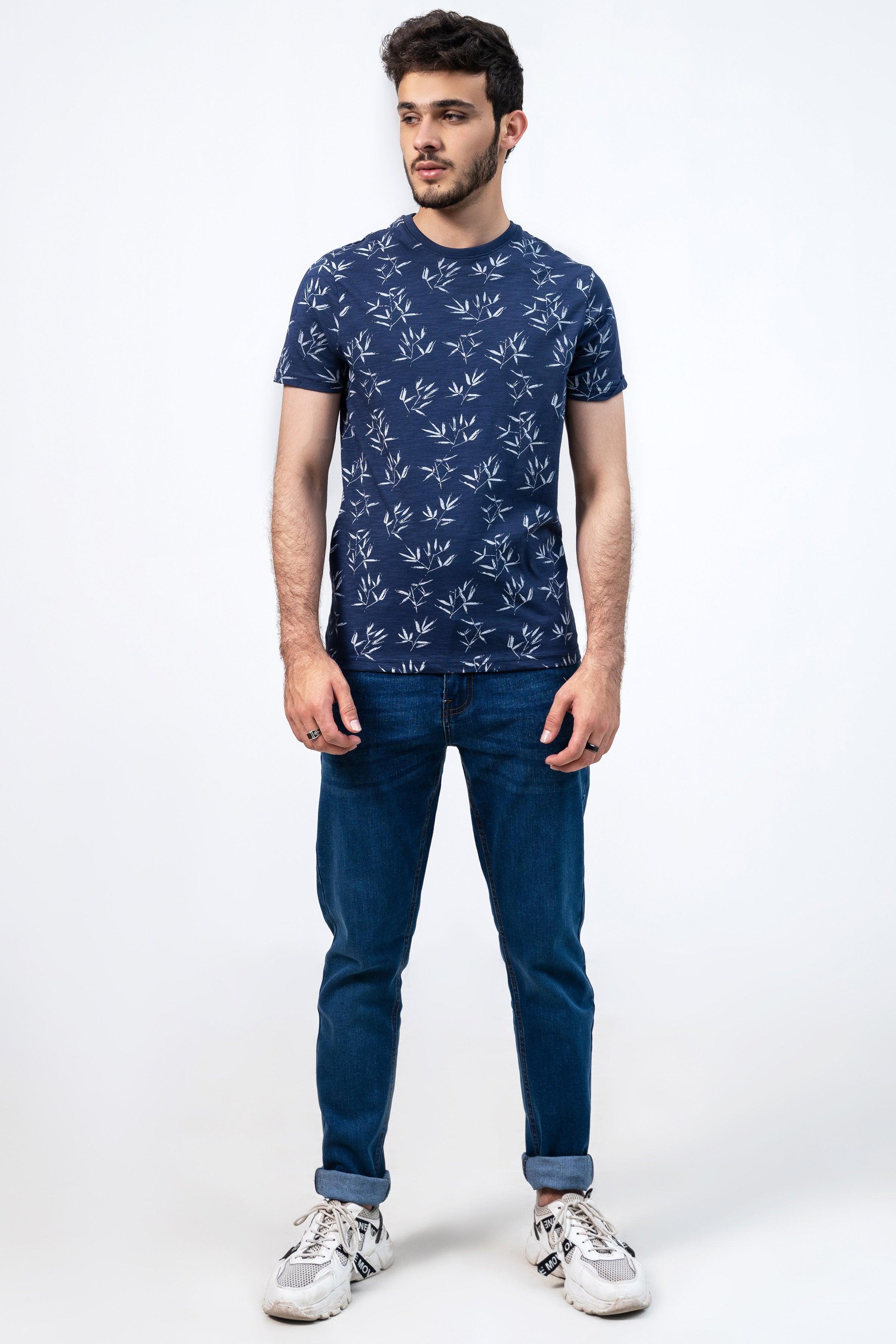 Men's navy printed T-shirt with white leaf pattern, short sleeves and crew neck