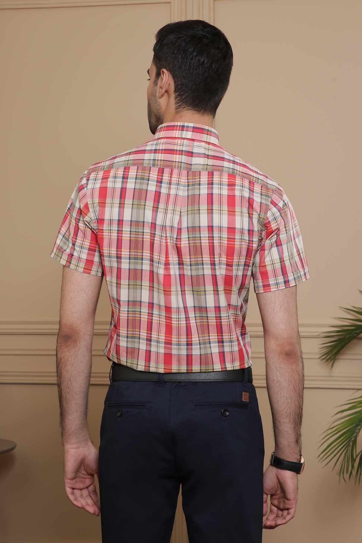 Slim-fit short-sleeve button-up shirt, back view, red white blue plaid