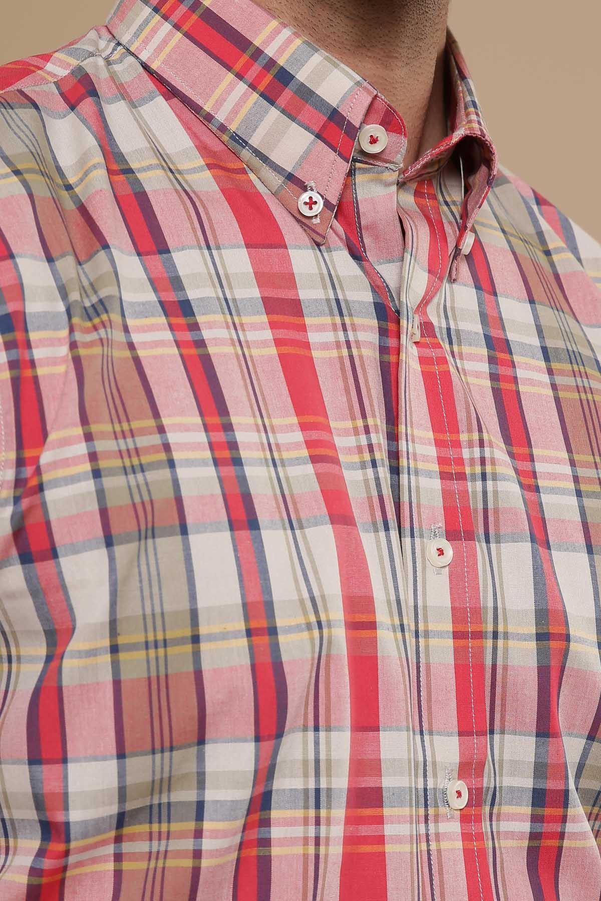 Plaid short-sleeve button-up shirt close-up, red white blue collar and buttons