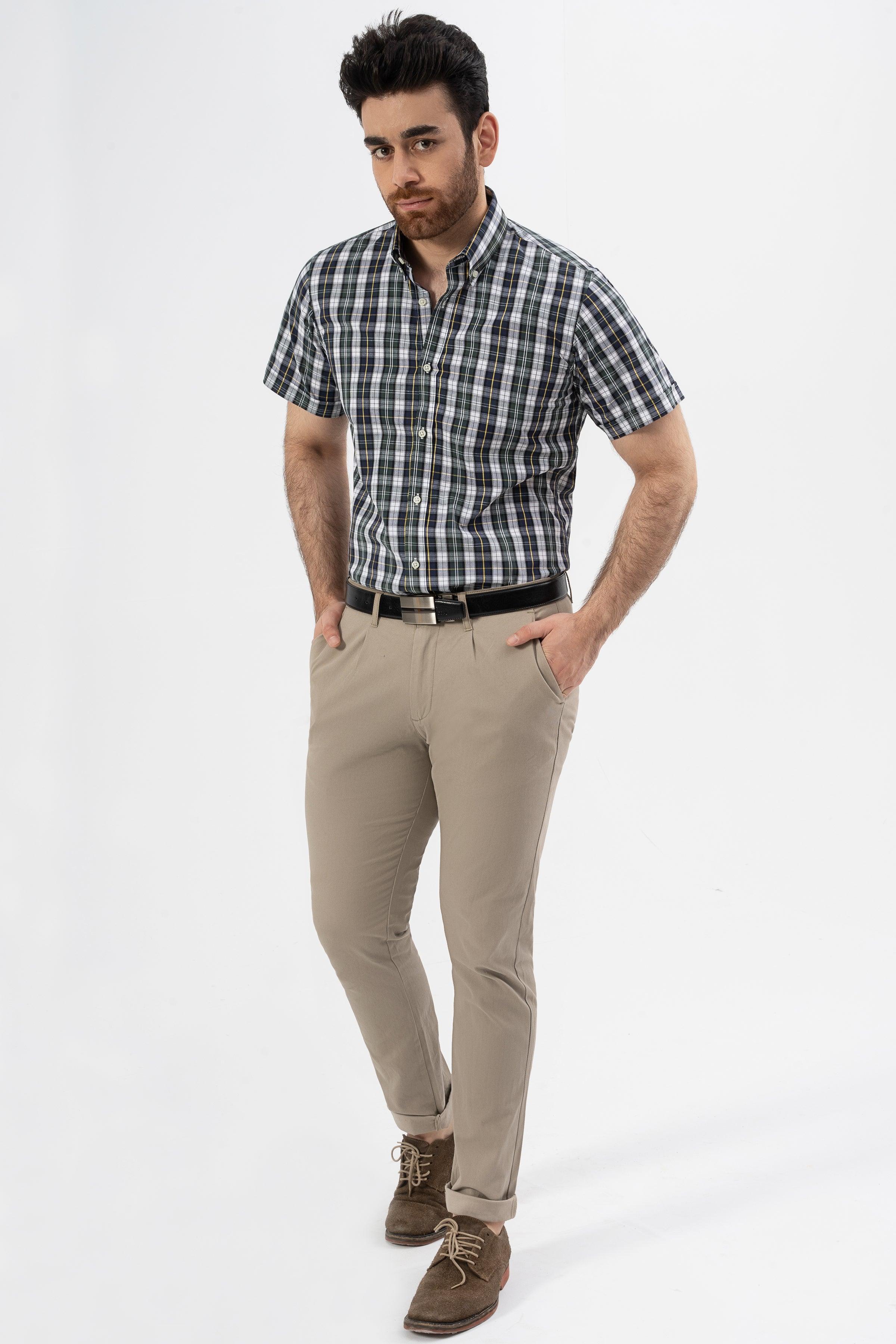 Short-sleeve plaid button-up shirt with front button placket
