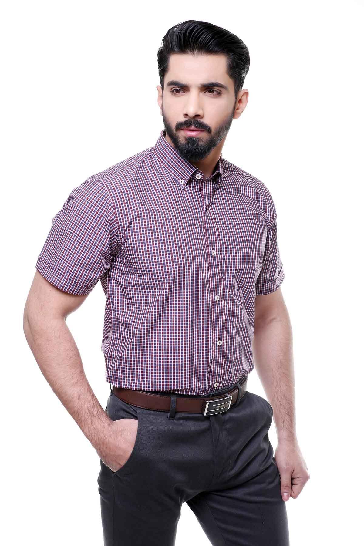 Maroon check short-sleeve button-down shirt with point collar and buttons