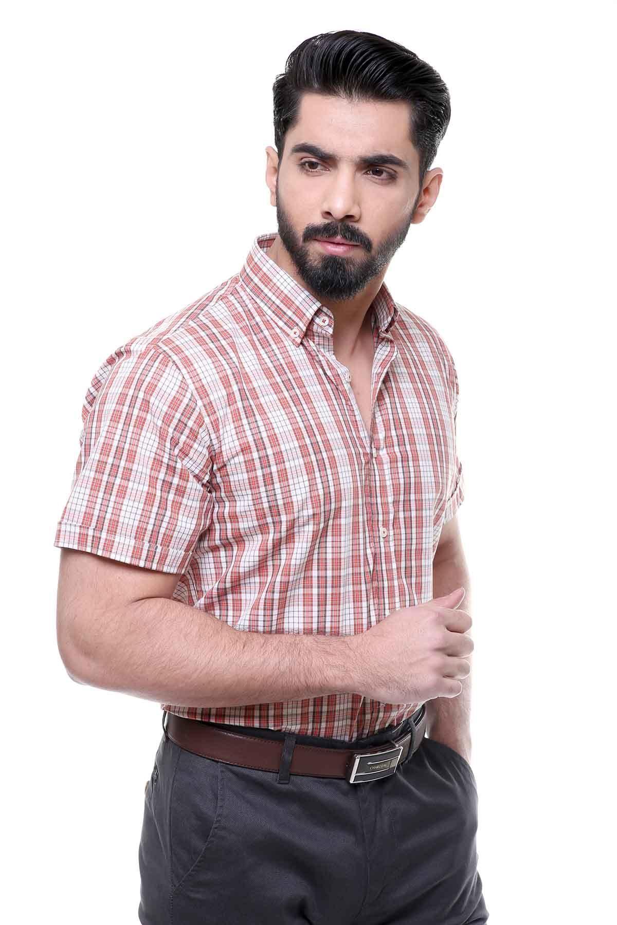 Red and white plaid short-sleeve button-down shirt, collar and chest close-up