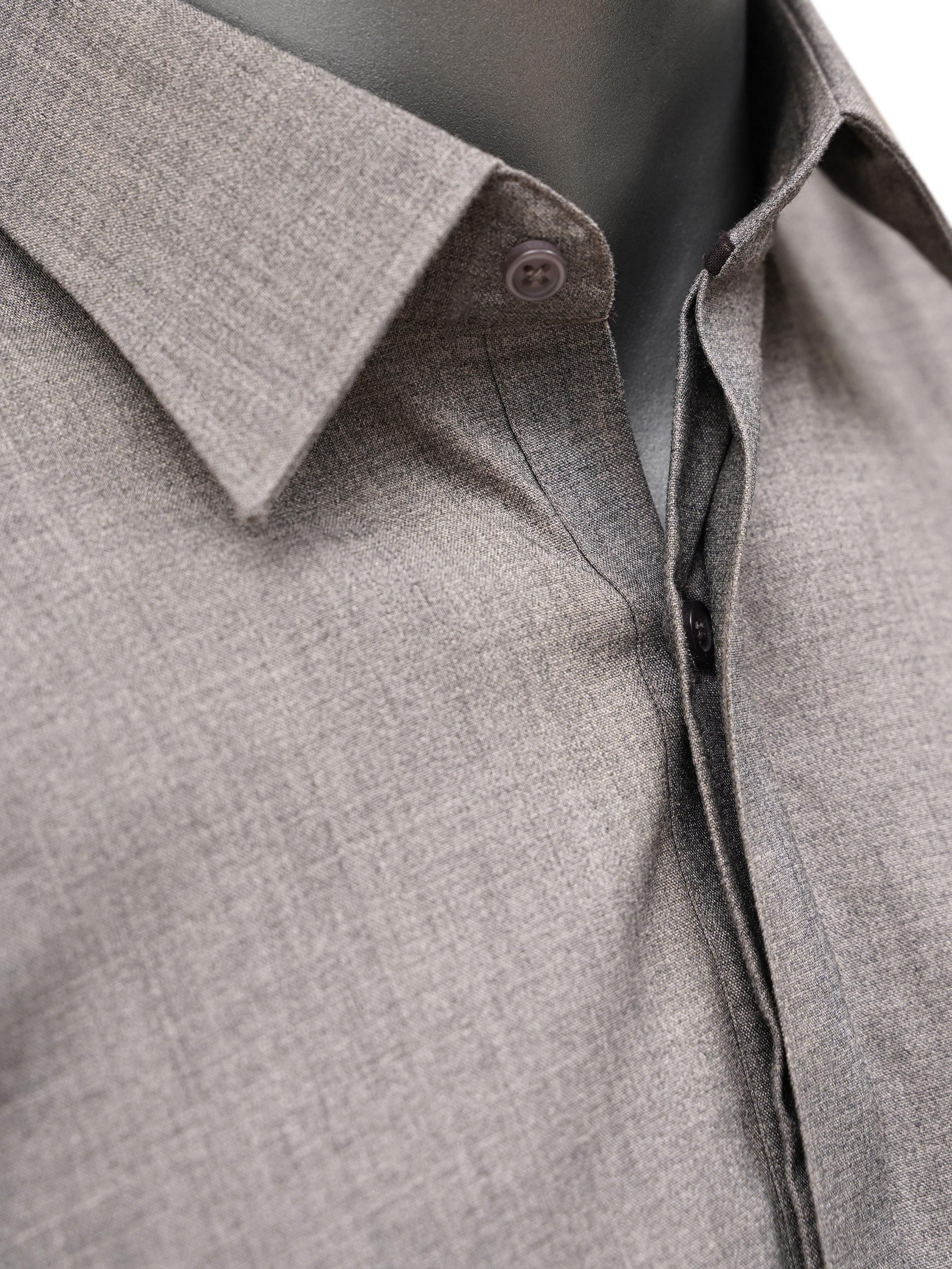 Greige kameez collar and buttoned placket with textured fabric.