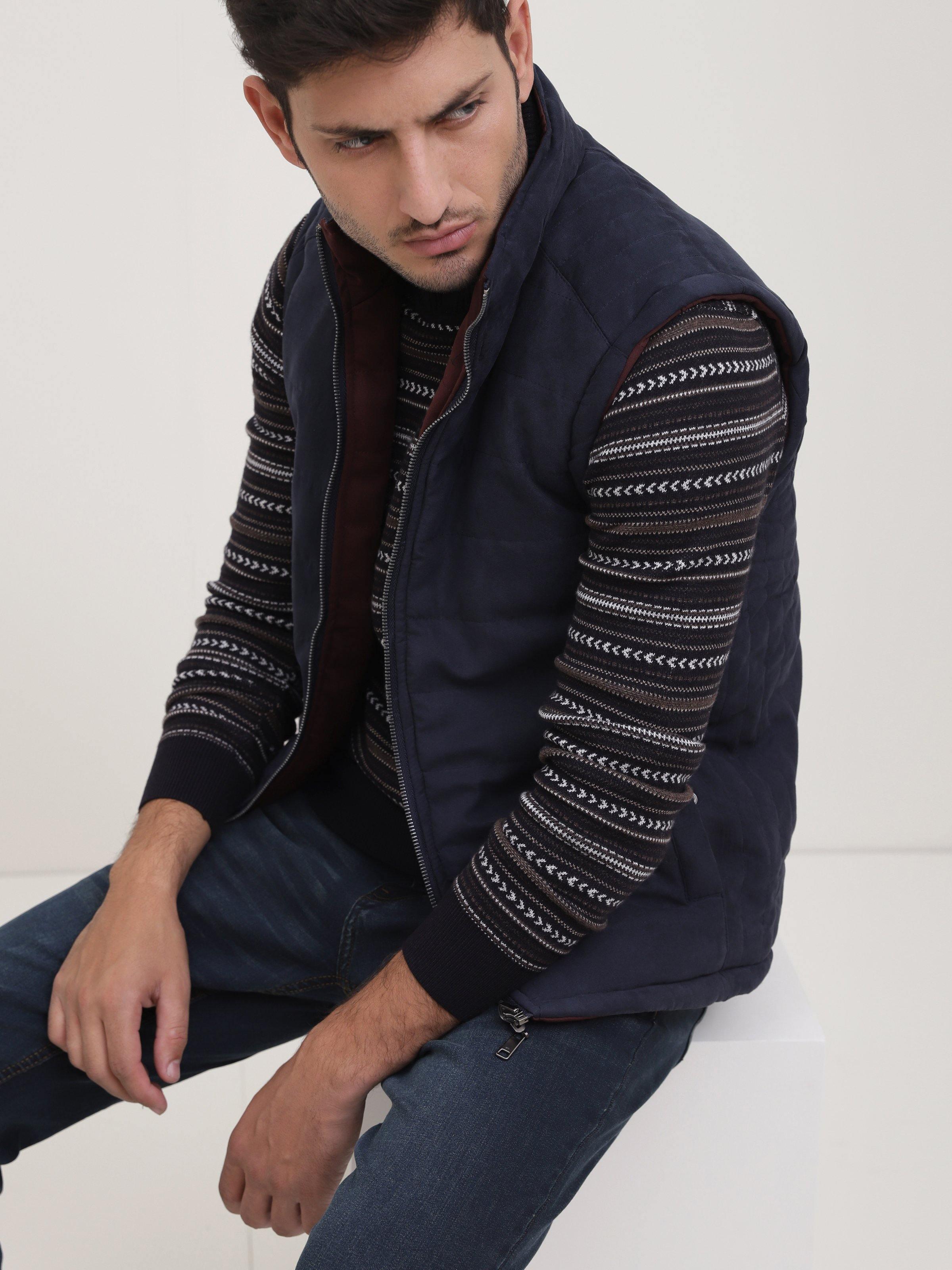 SLEEVELESS REVERSIBLE JACKET NAVY MAROON at Charcoal Clothing