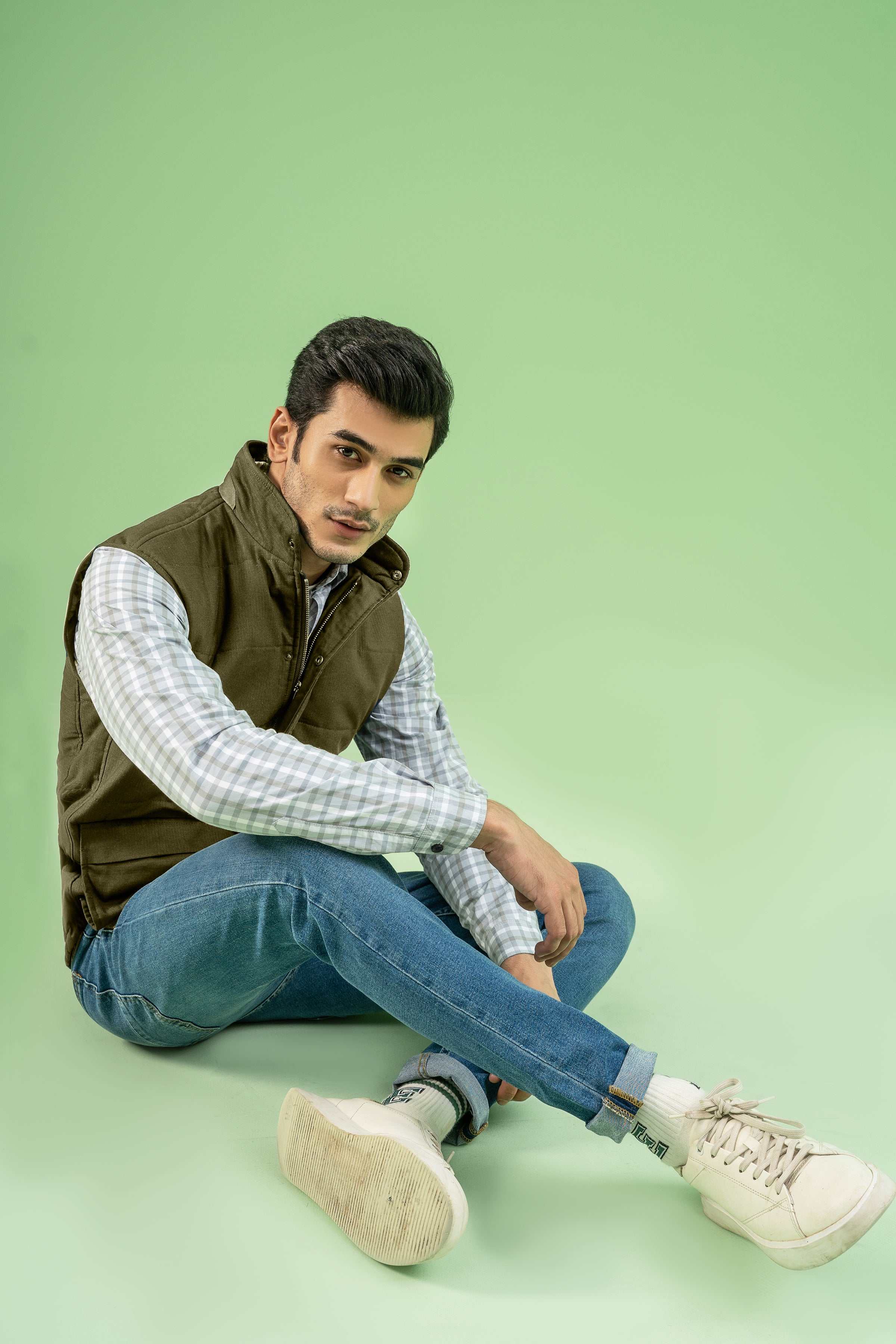 SLEEVESLESS RIPSTOP QUILTED JACKET DARK KHAKI at Charcoal Clothing