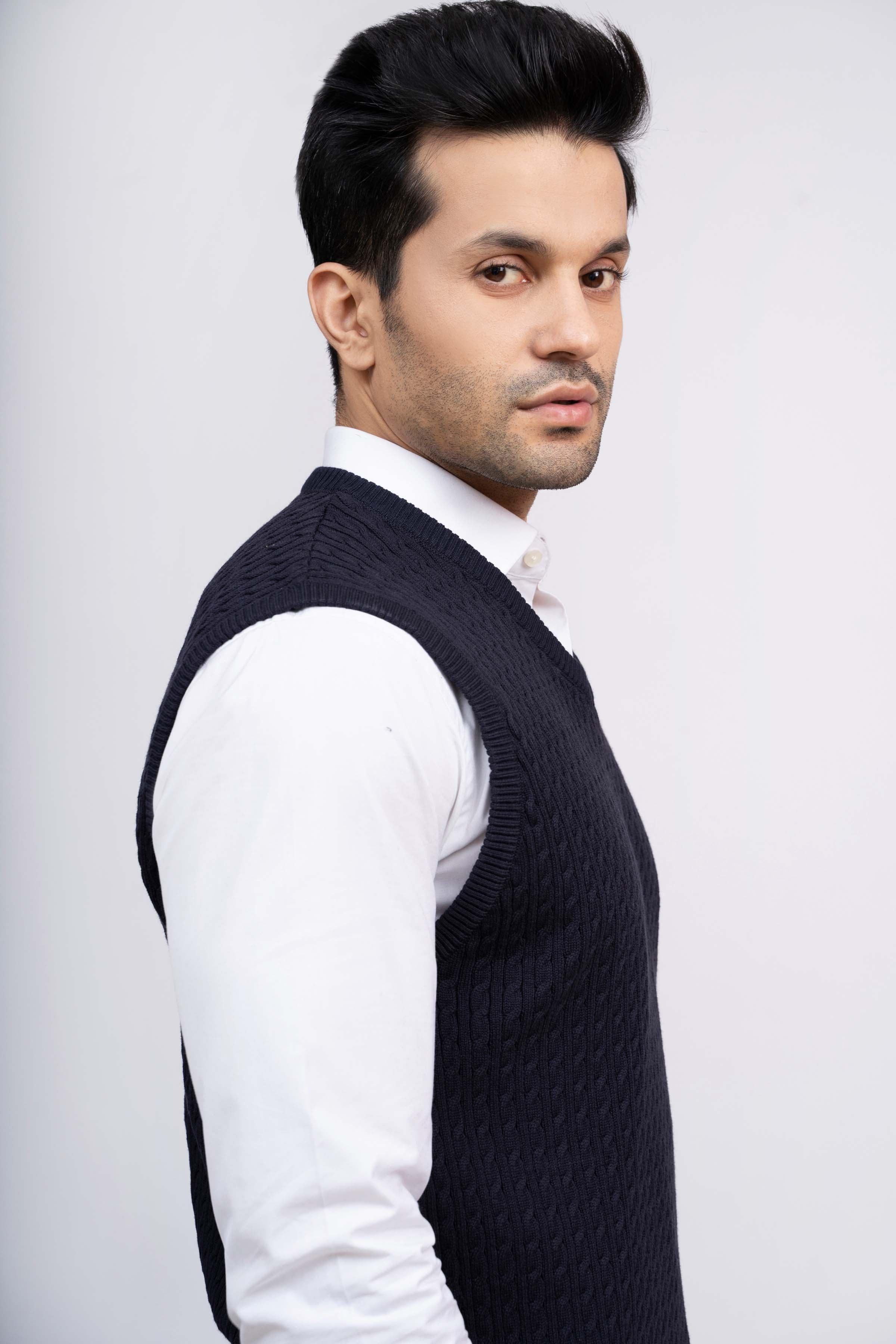 SWEATER CABLE TIPPING SLEEVES LESS NAVY at Charcoal Clothing
