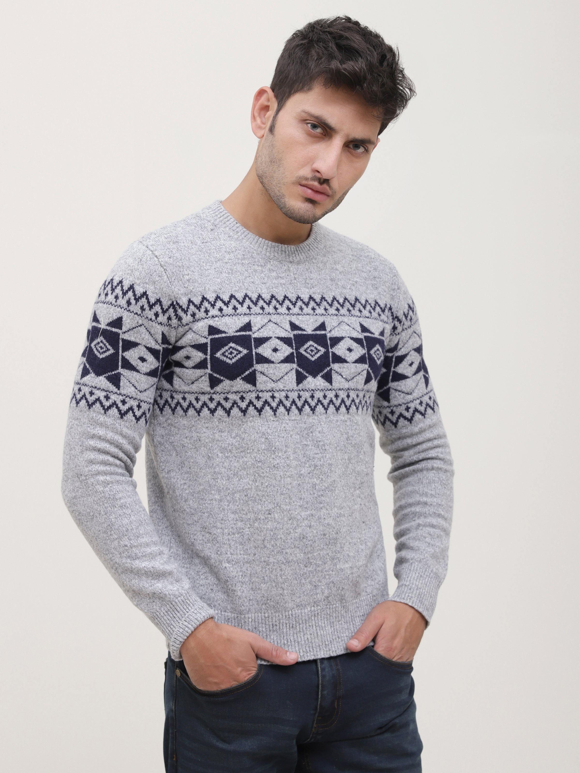 Men's grey-blue round-neck sweater with long sleeves and geometric Nordic pattern