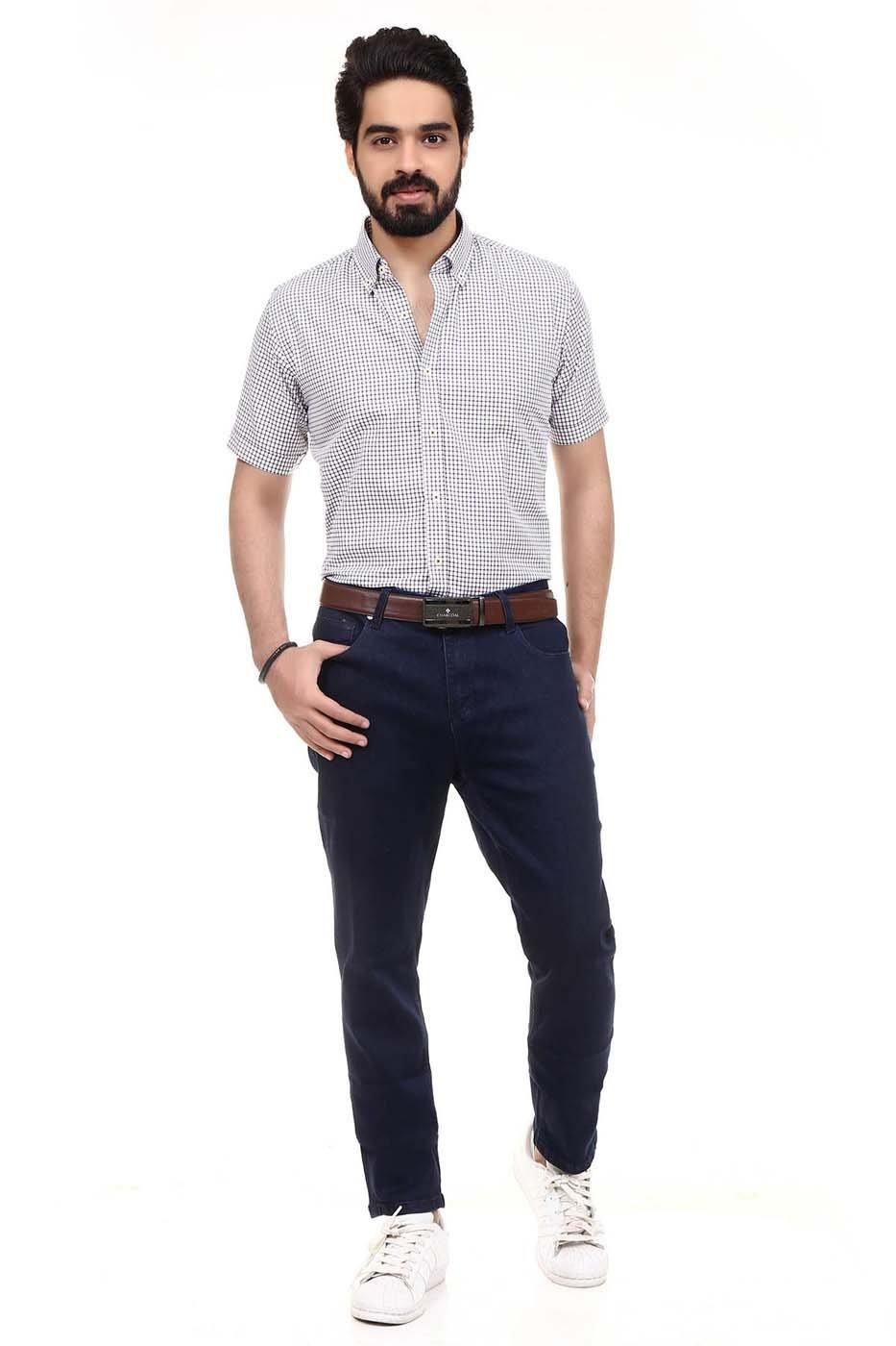 Men's short-sleeve checkered shirt with button-up collar, maroon and white