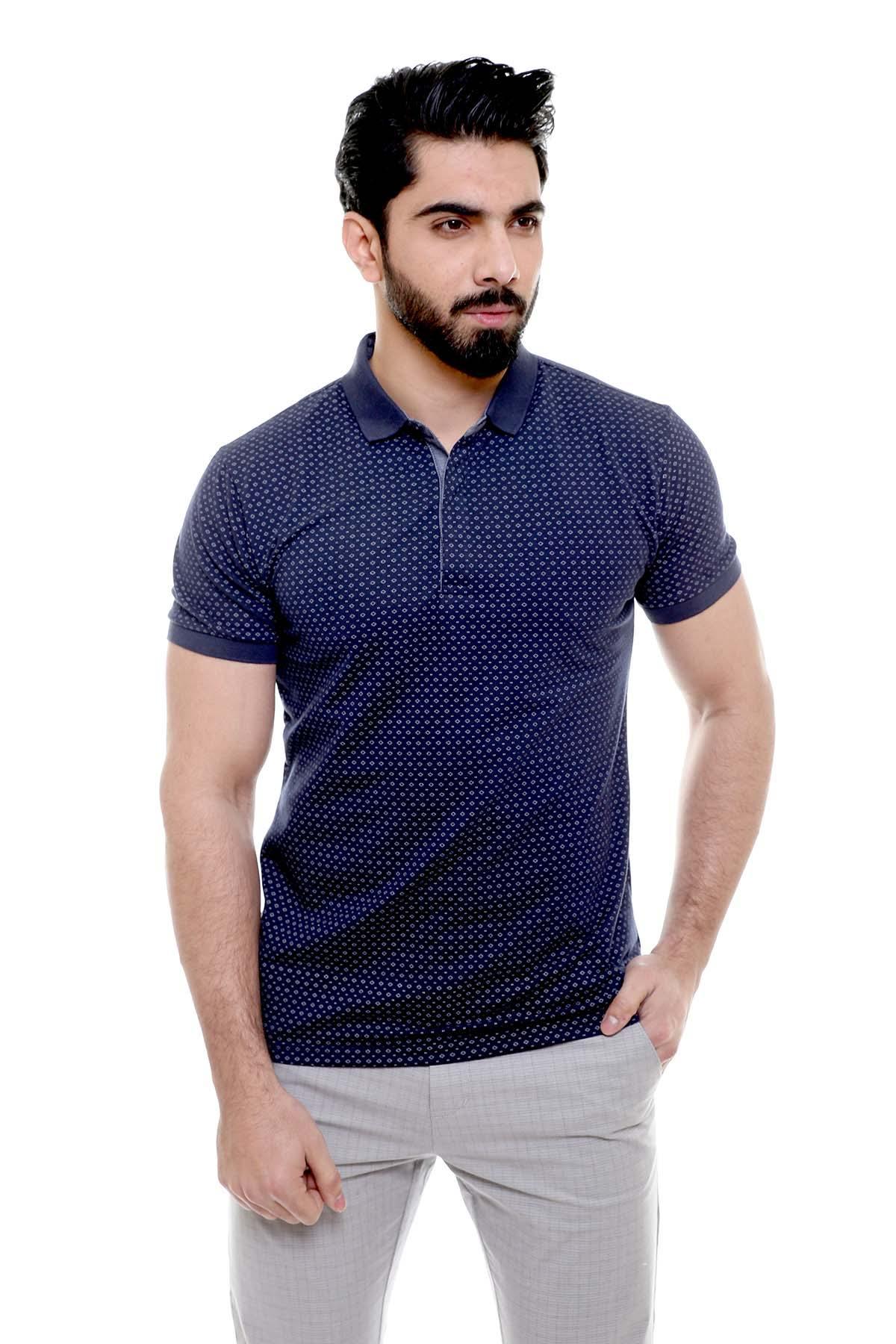 Men's navy polo T-shirt, short sleeves and collar, button placket, micro pattern
