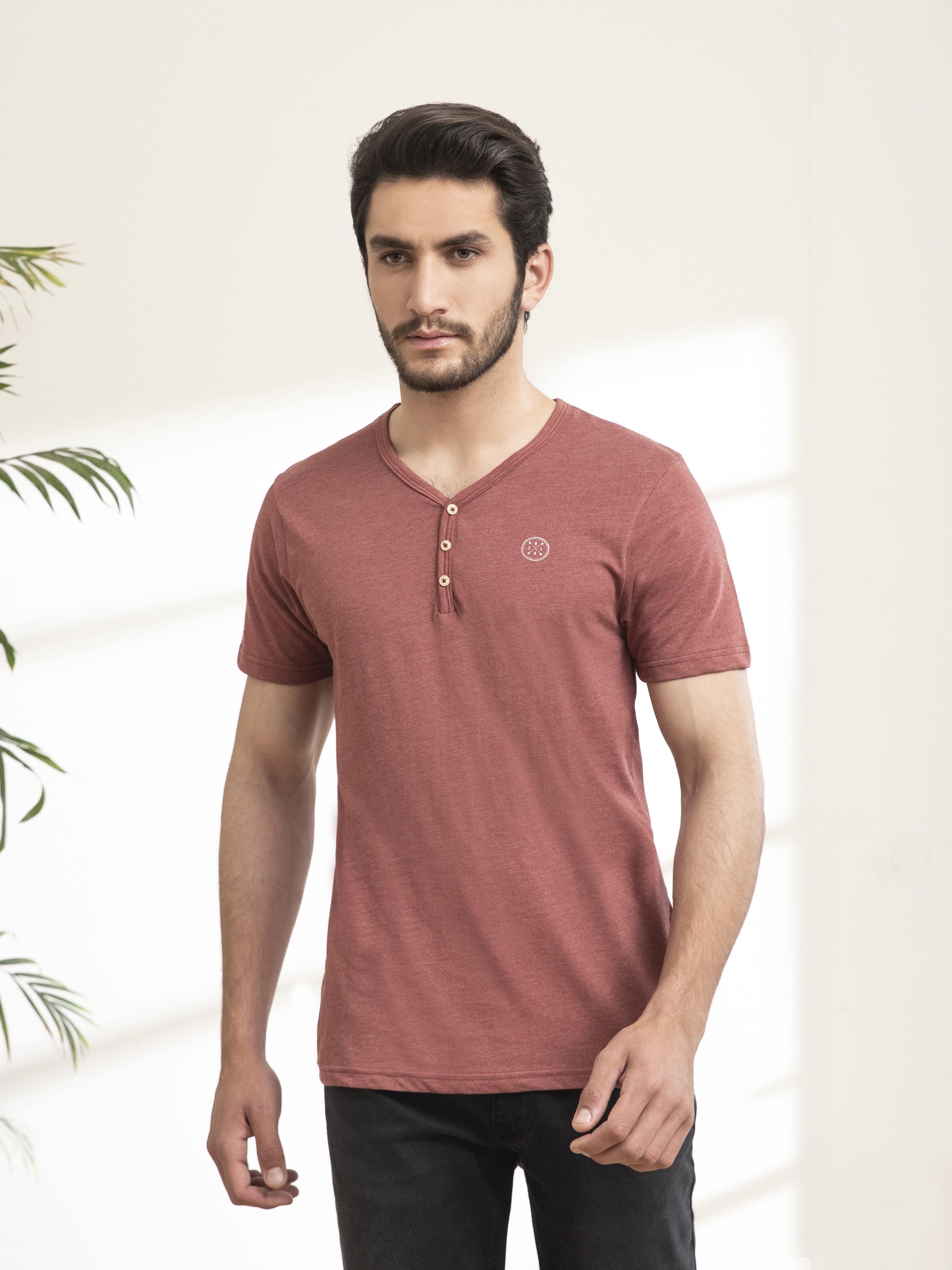 Maroon short-sleeve henley T-shirt with buttoned Y neckline