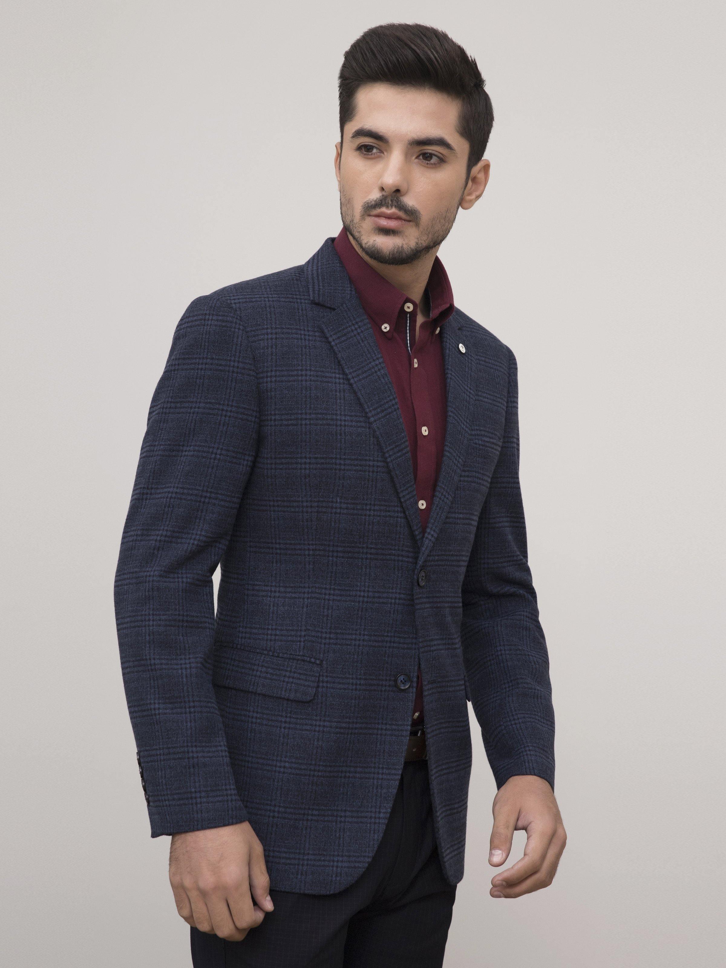Navy wool slim-fit coat with two-button closure, notched lapel and flap pockets