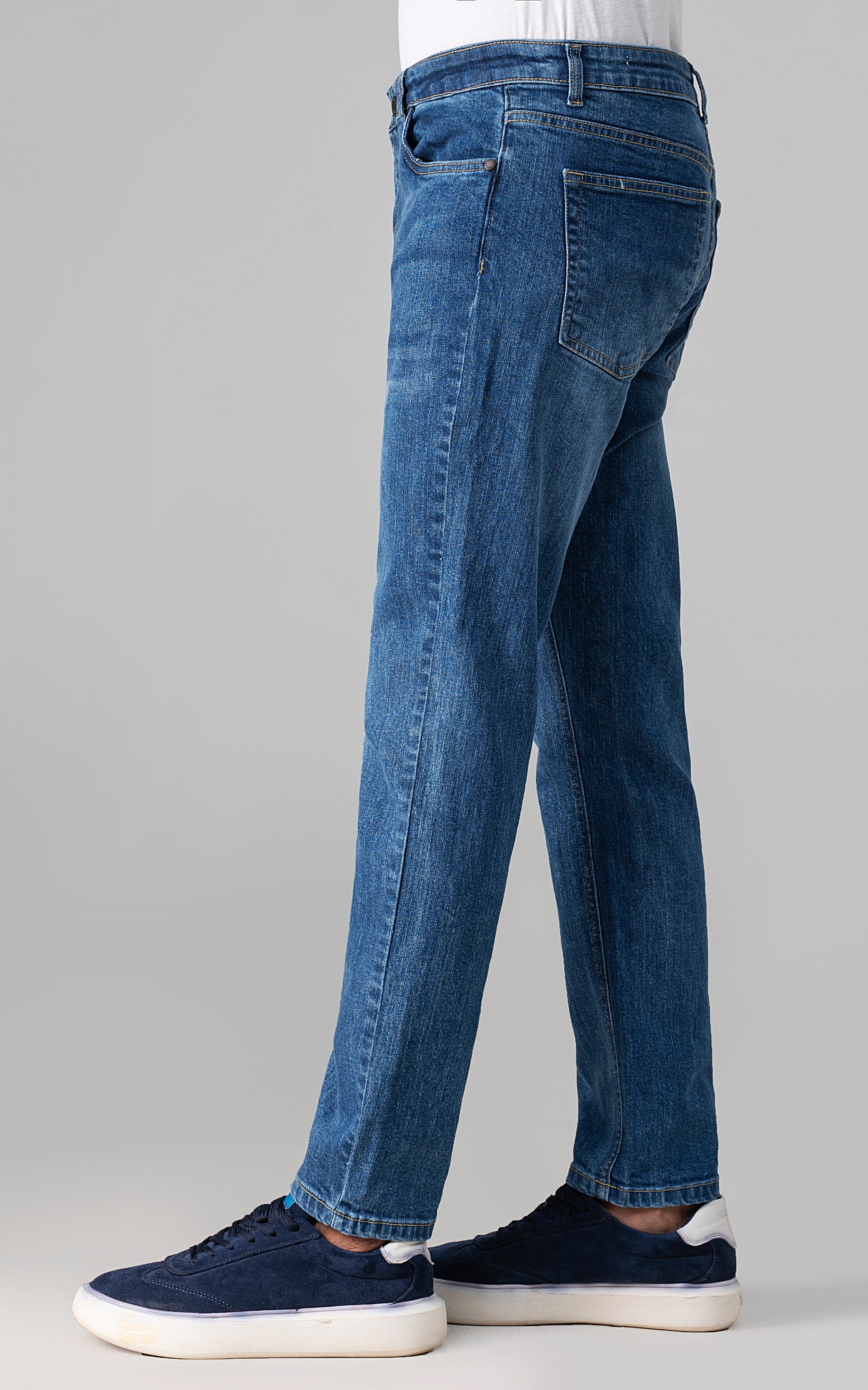 STRAIGHT FIT JEAN LIGHT BLUE