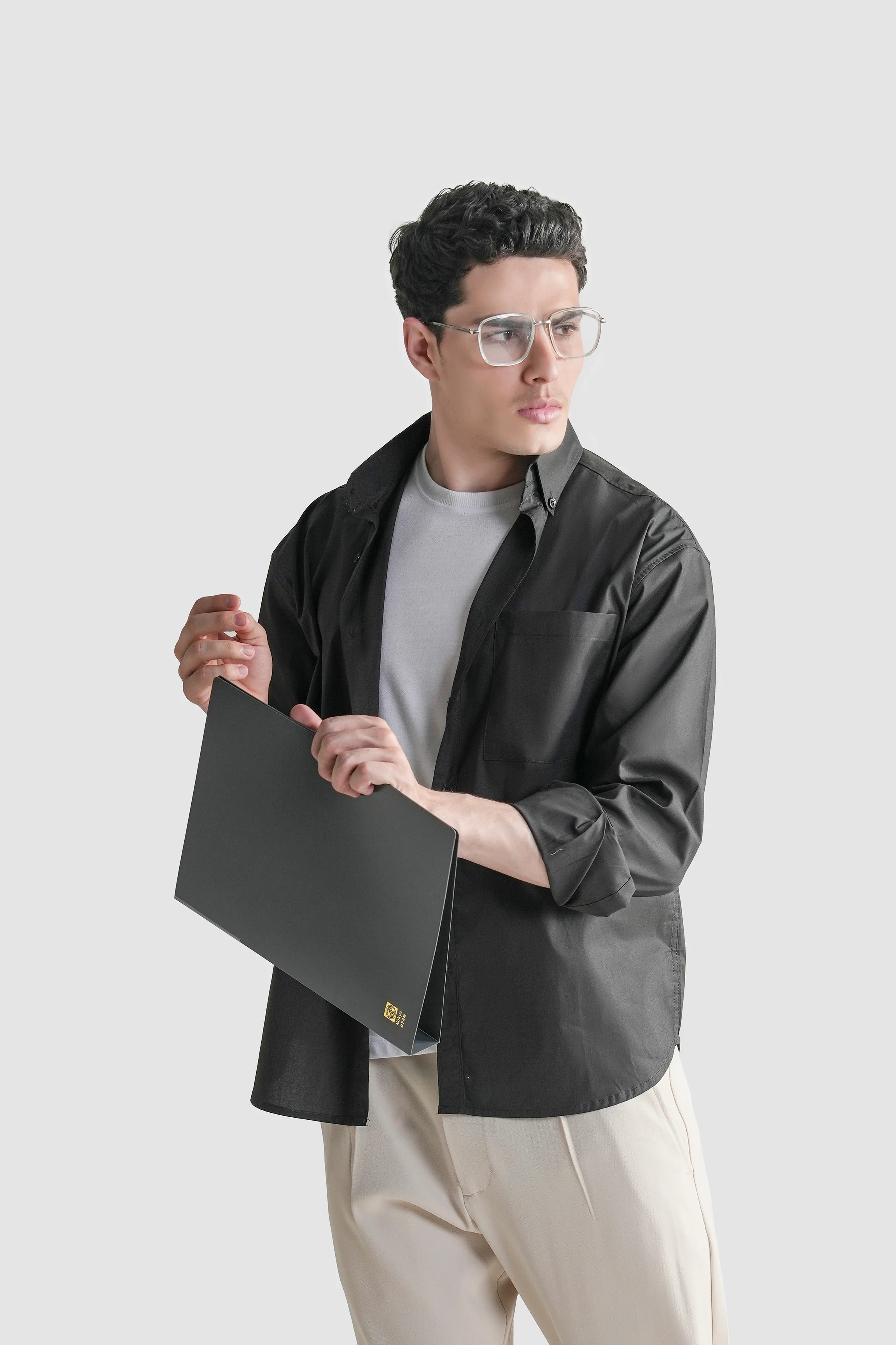 Regular-fit button-down casual shirt, dark charcoal, front detail with chest pocket
