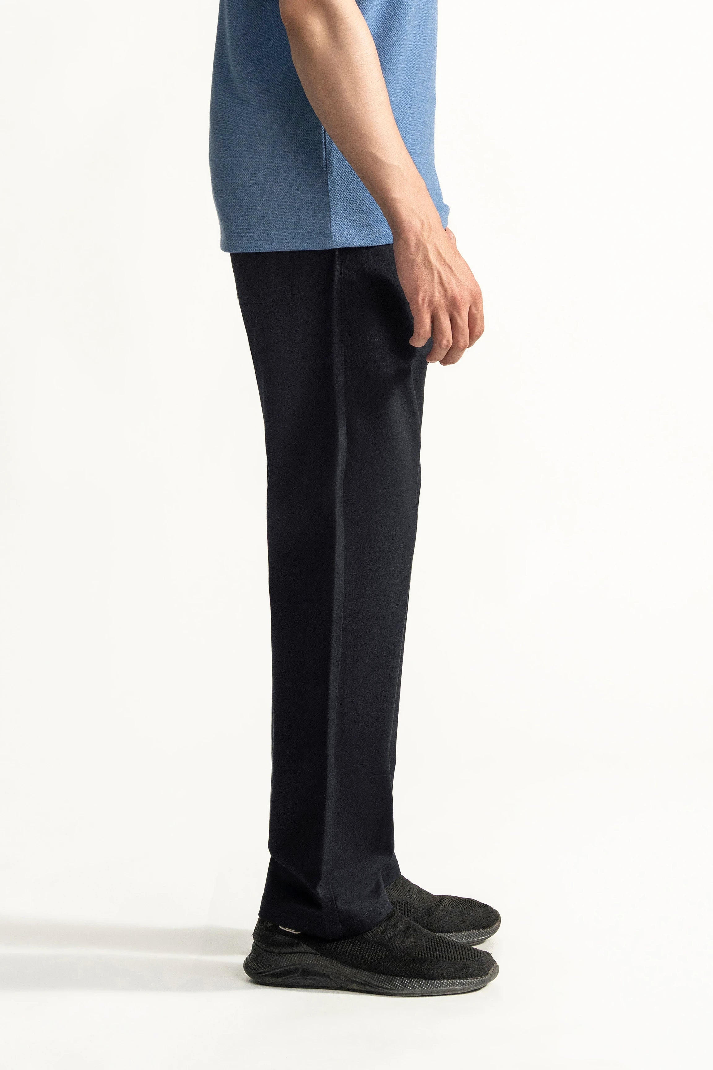 STRAIGHT FIT CASUAL TROUSER BLACK