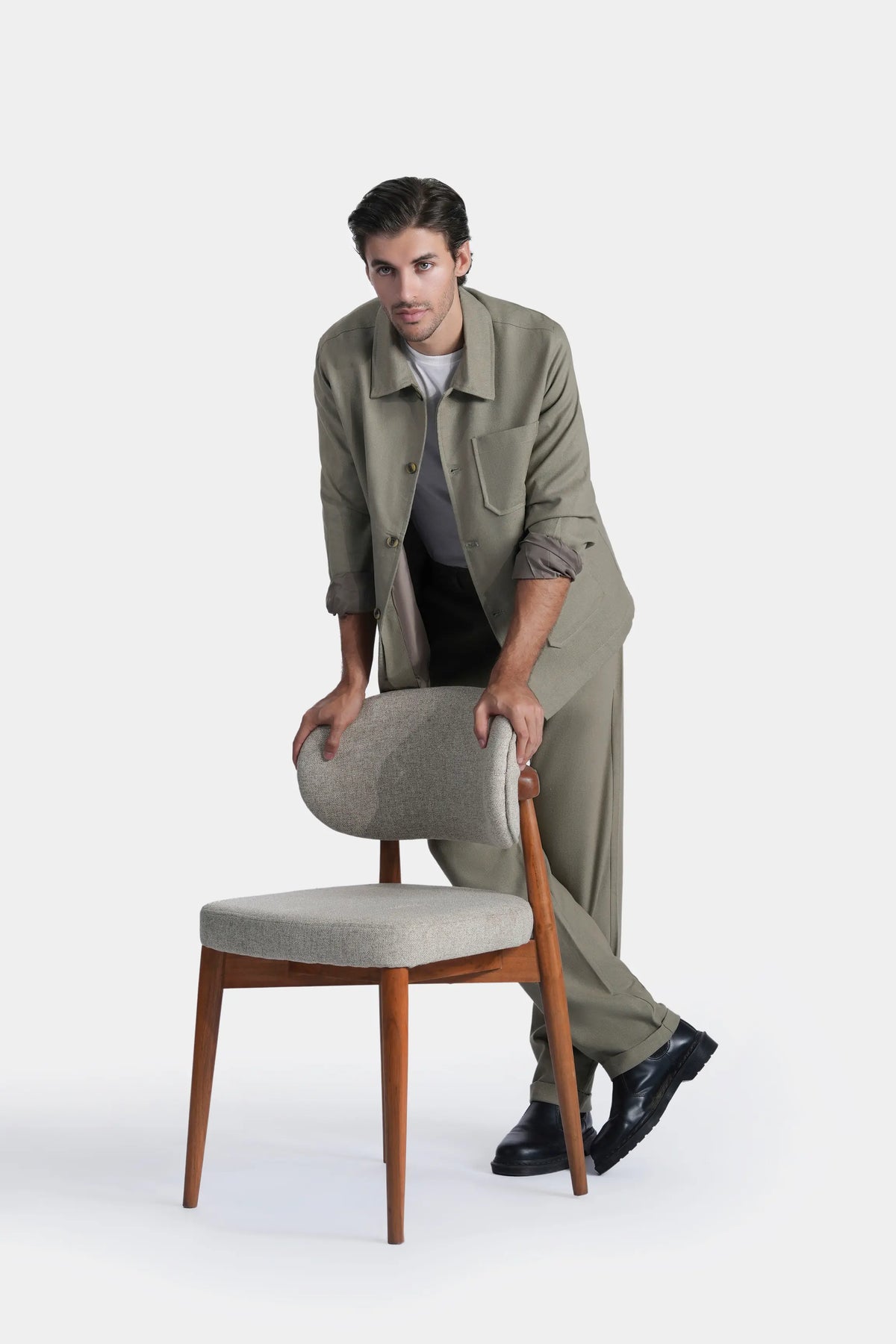 Olive full-sleeve shacket with button closure and large front pockets