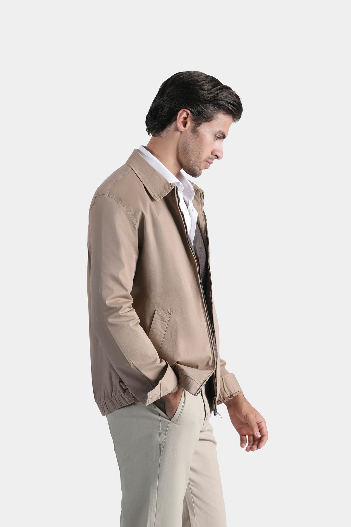 Khaki relaxed-fit jacket, side view, stand collar with snap-front closure