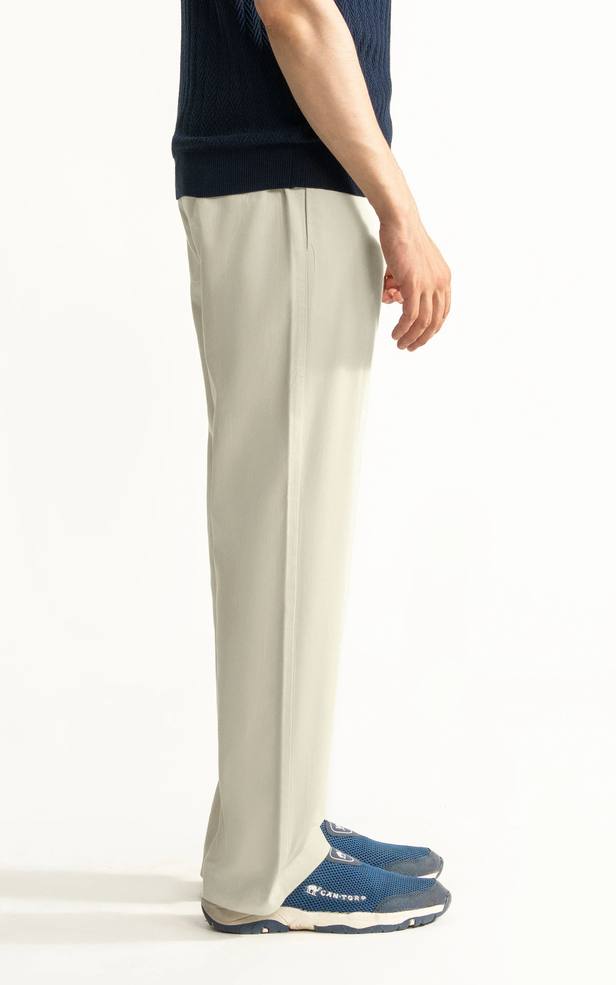 STRAIGHT FIT CASUAL TROUSER LIGHT KHAKI