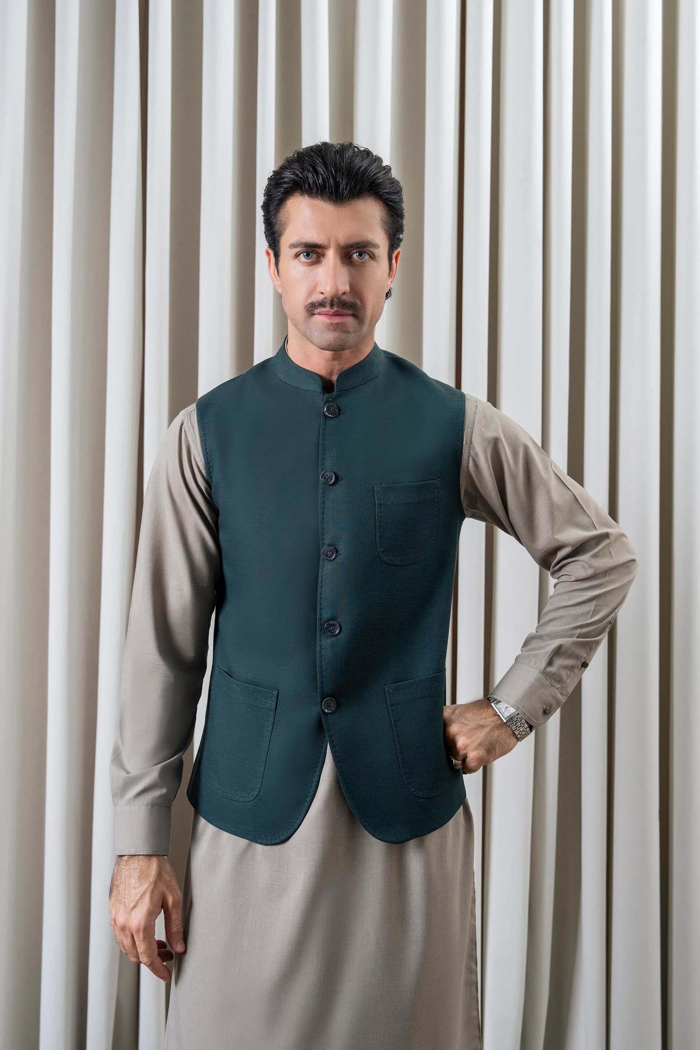 TWILL - COTTON LINEN WAISTCOAT | SIGNATURE COLLECTION  BOTTLE GREEN