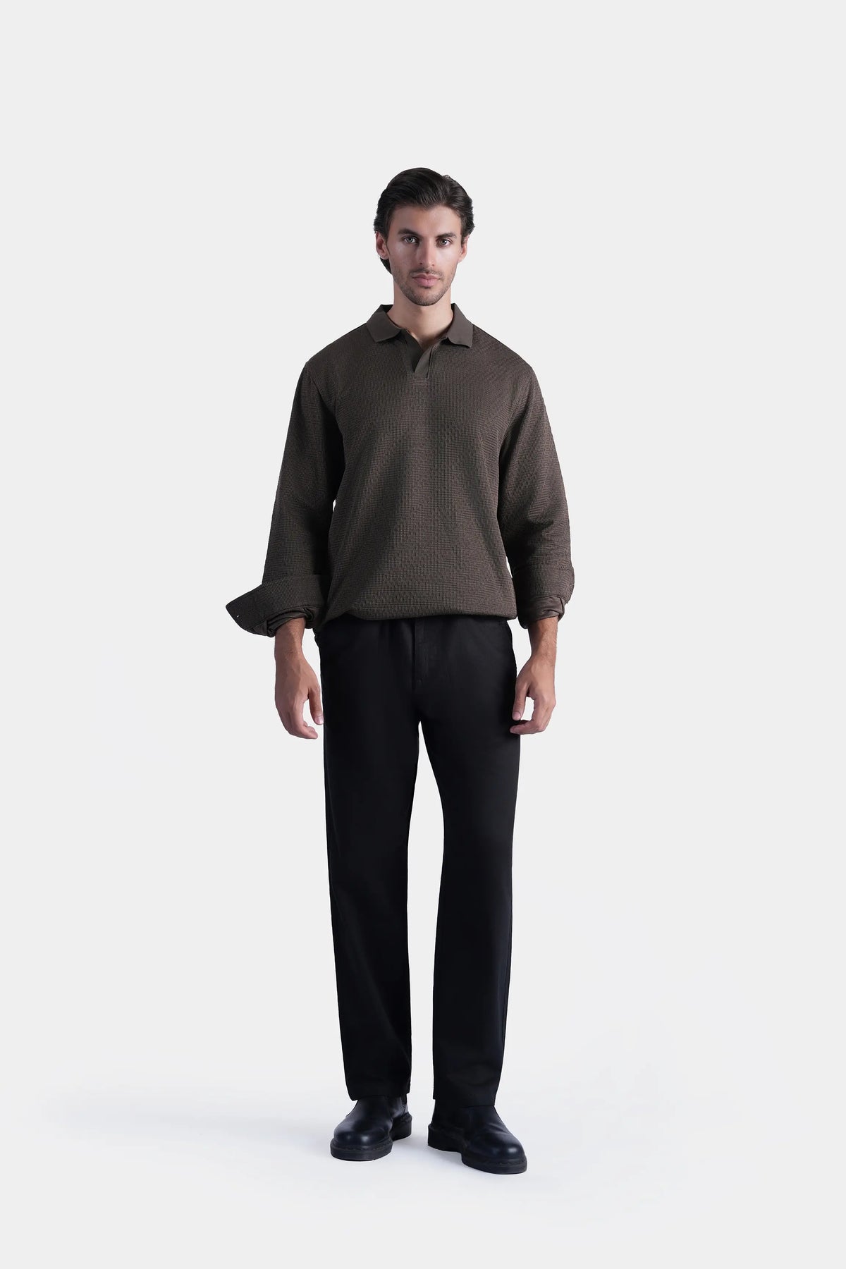 Long-sleeve self-textured polo shirt, dark brown, button placket and collar