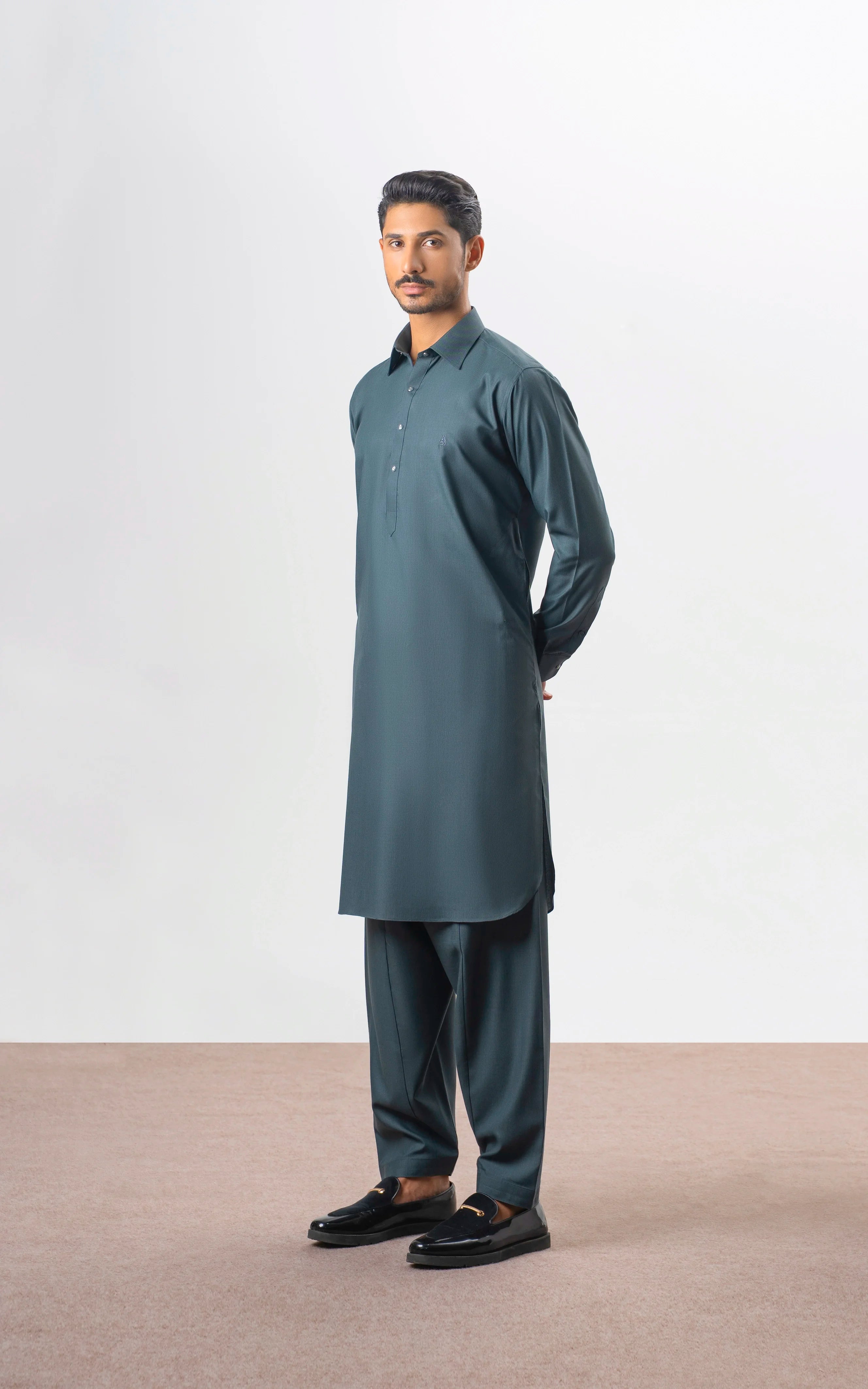 YARN DYED KAMEEZ SHALWAR | PREMIUM COLLECTION GREEN